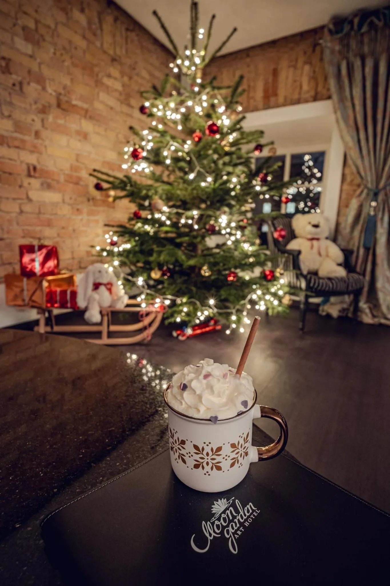 Restaurant/places to eat in Moon Garden Old Town Hotel