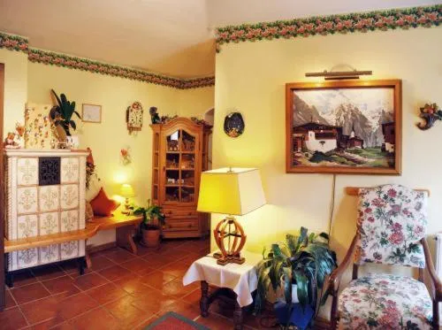 Lounge or bar in Hotel Garni Landhaus Traunbachhäusl