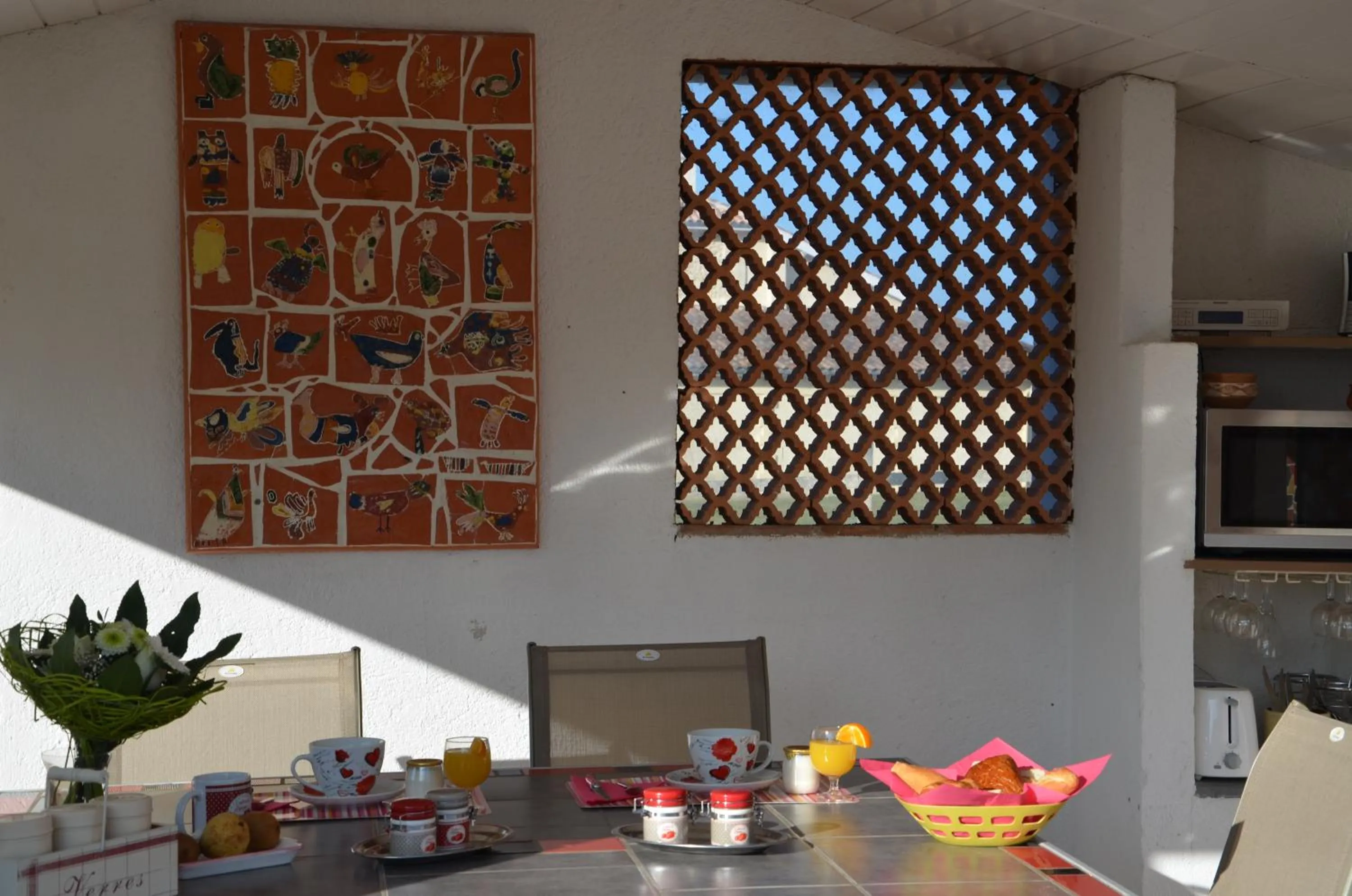 Coffee/tea facilities in Jardin de Marceau