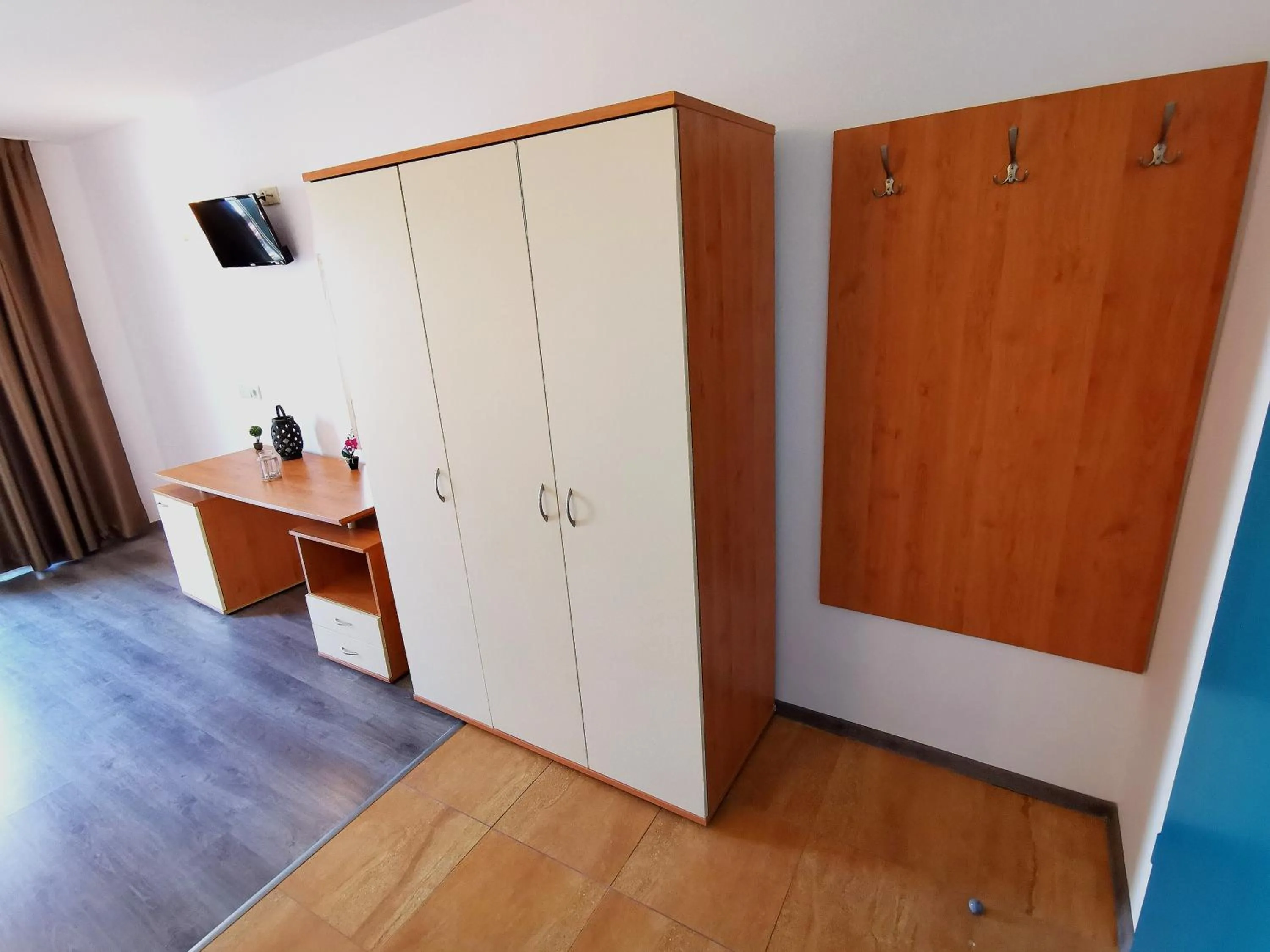 TV and multimedia in Hotel Largo Beach