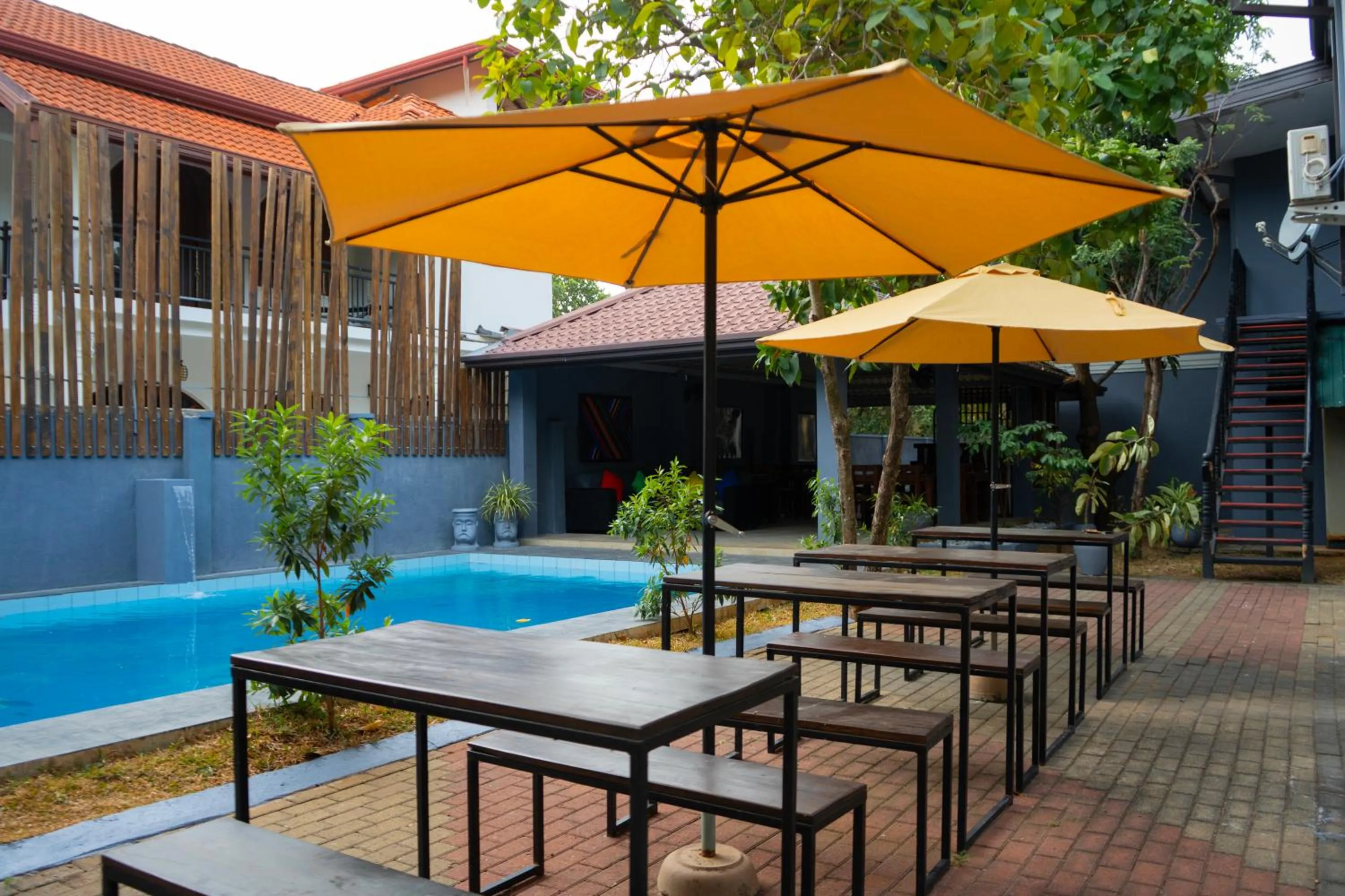 Swimming pool in Supreme Dambulla