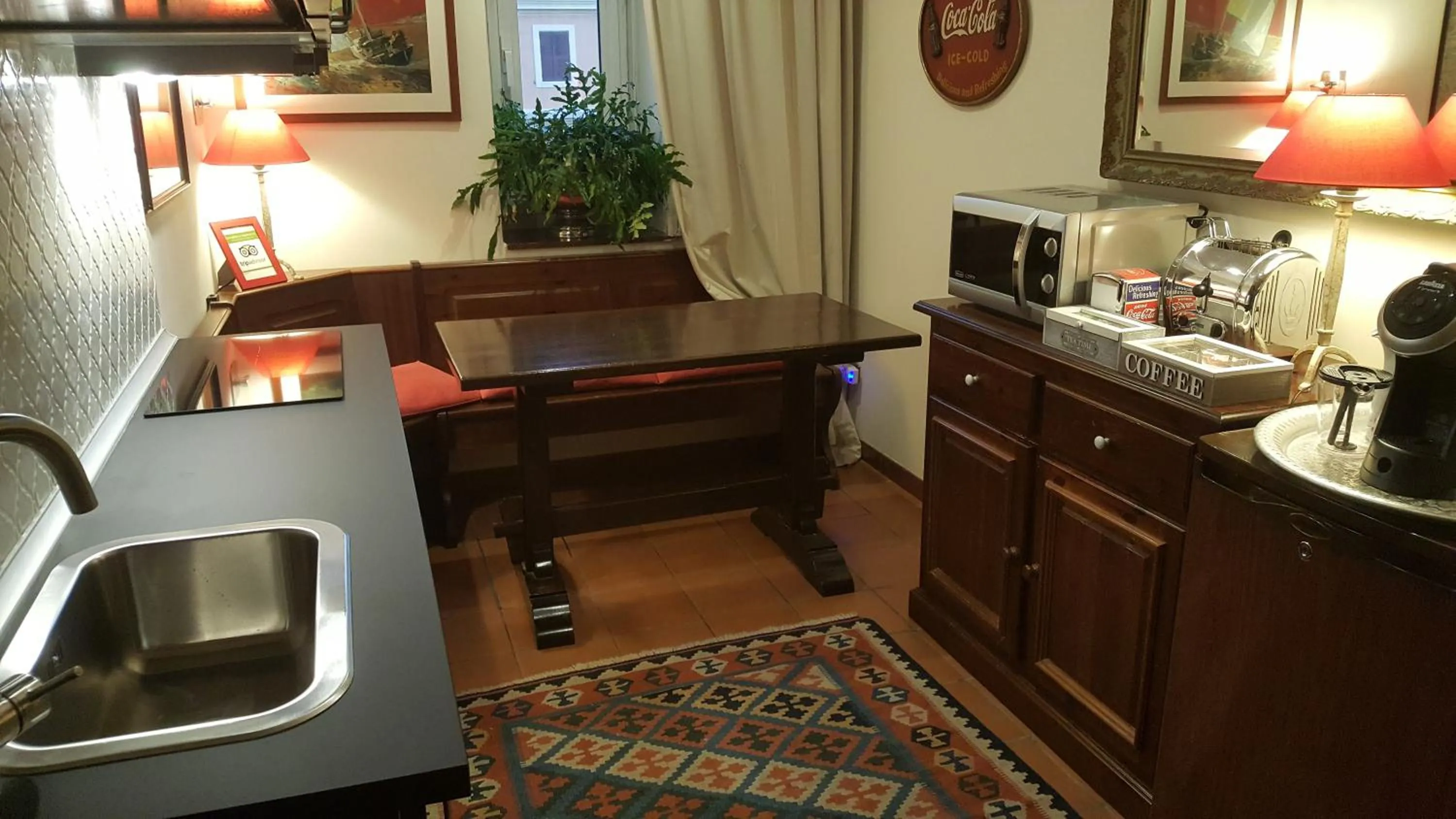 Kitchen or kitchenette in Bed & Breakfast A Casa di Lia a Roma