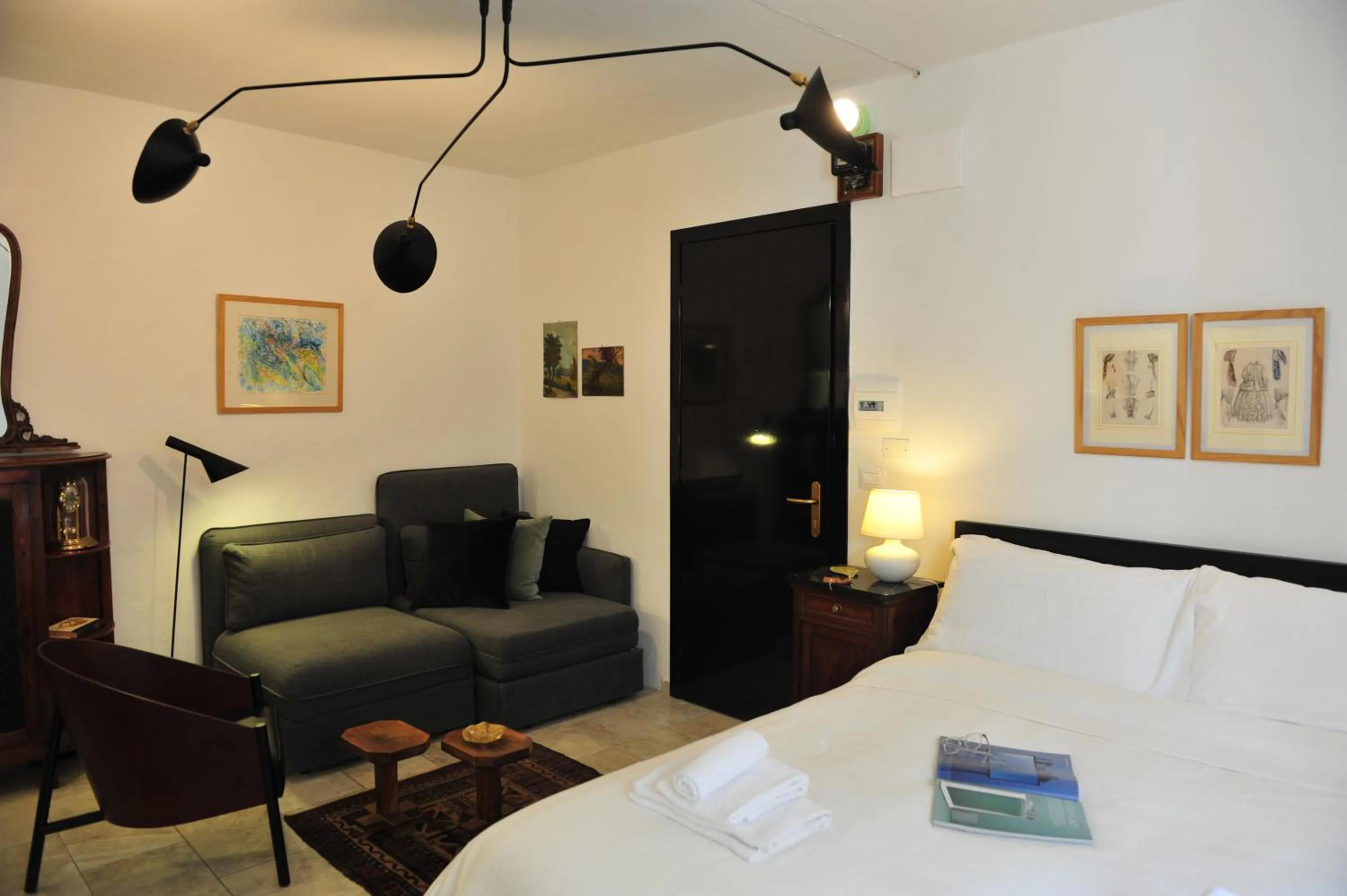 Photo of the whole room, Bed in Casa Messi