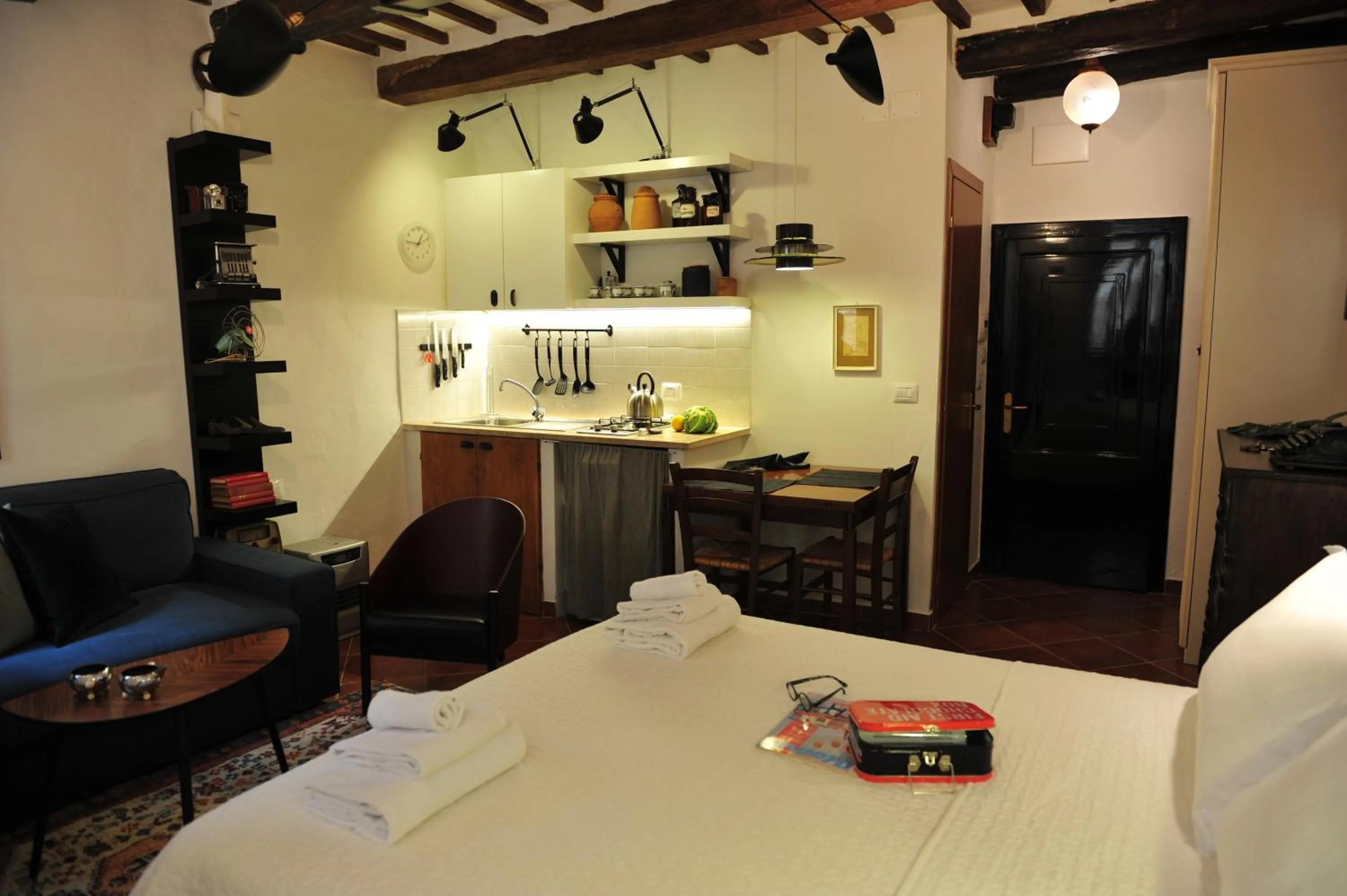 Photo of the whole room in Casa Messi