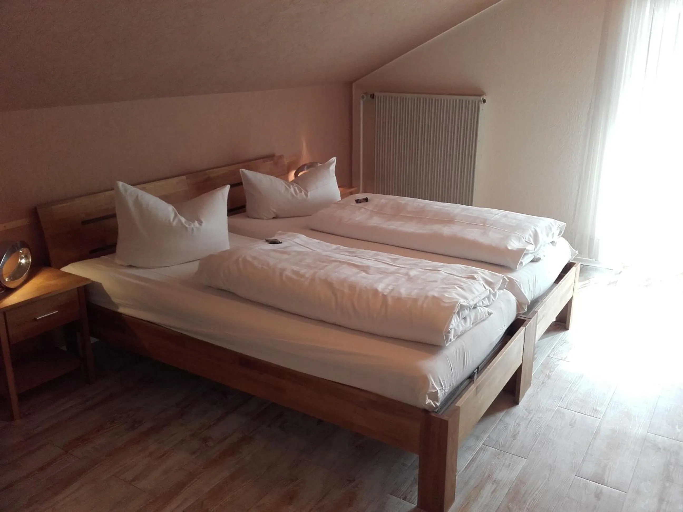 Day, Bed in Sonneneck