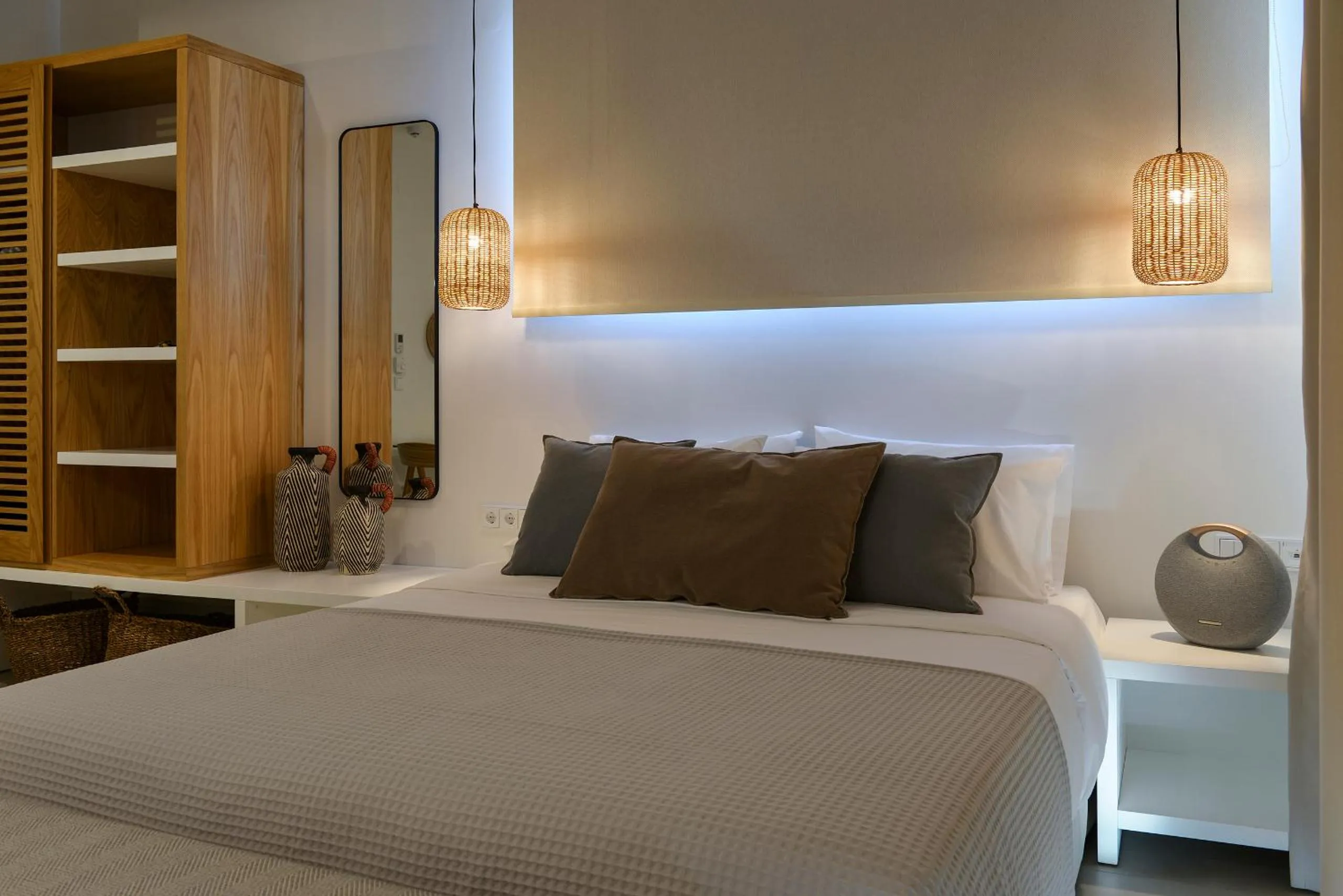 Photo of the whole room in MARAVILLA SUITES