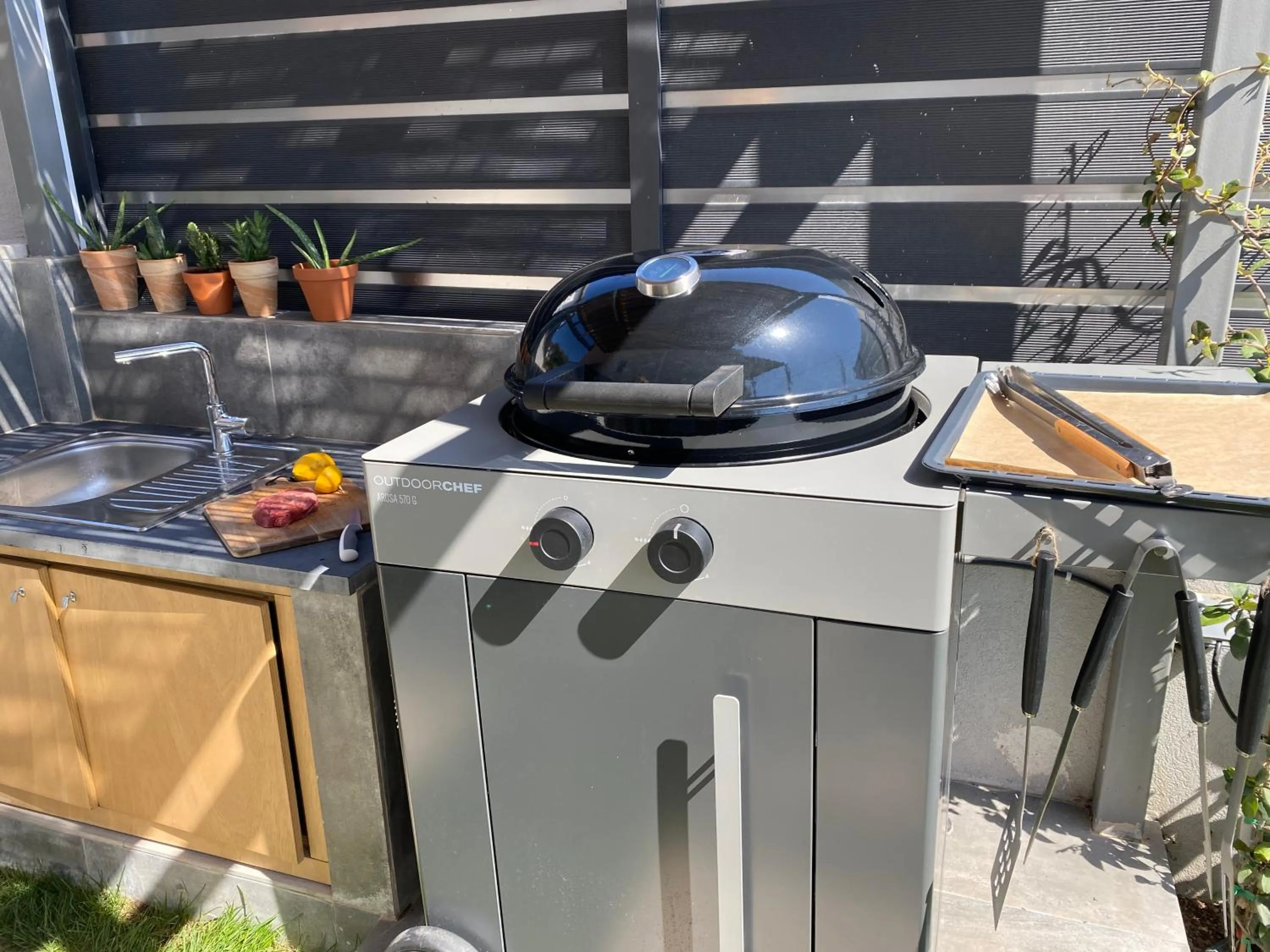 BBQ facilities in MARAVILLA SUITES