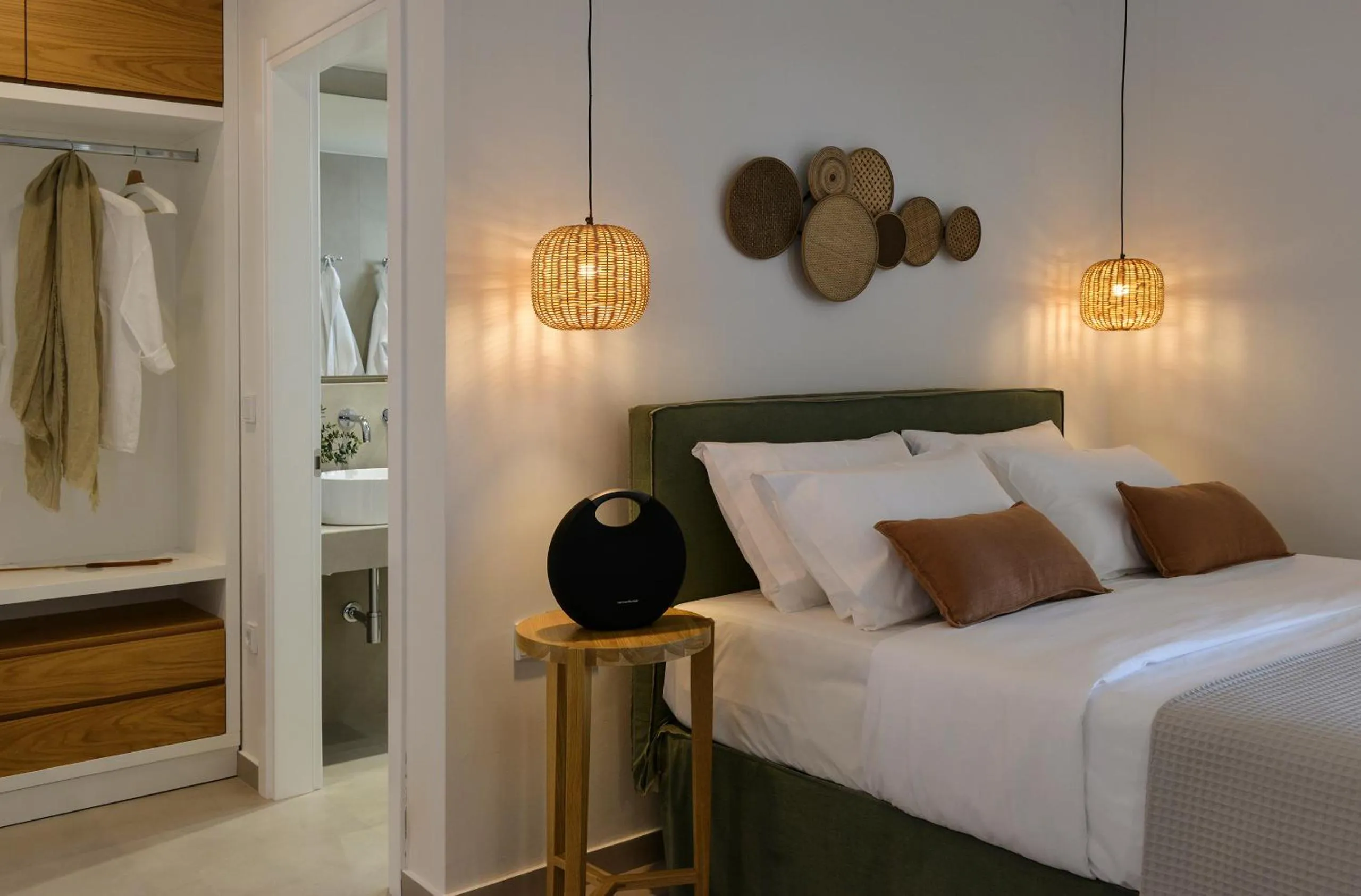 Photo of the whole room in MARAVILLA SUITES