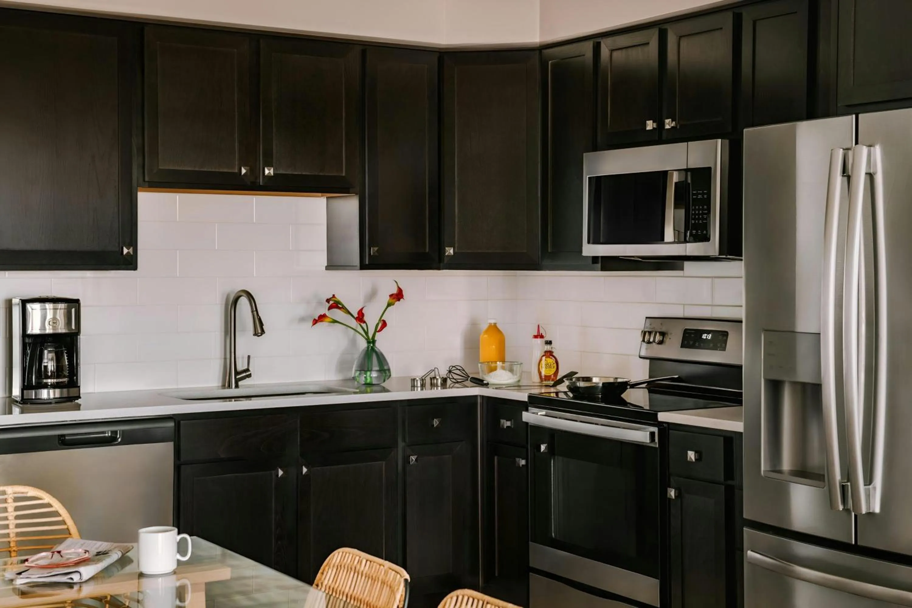 Kitchen or kitchenette in Sonder by Marriott Bonvoy Vista Cay Apartments