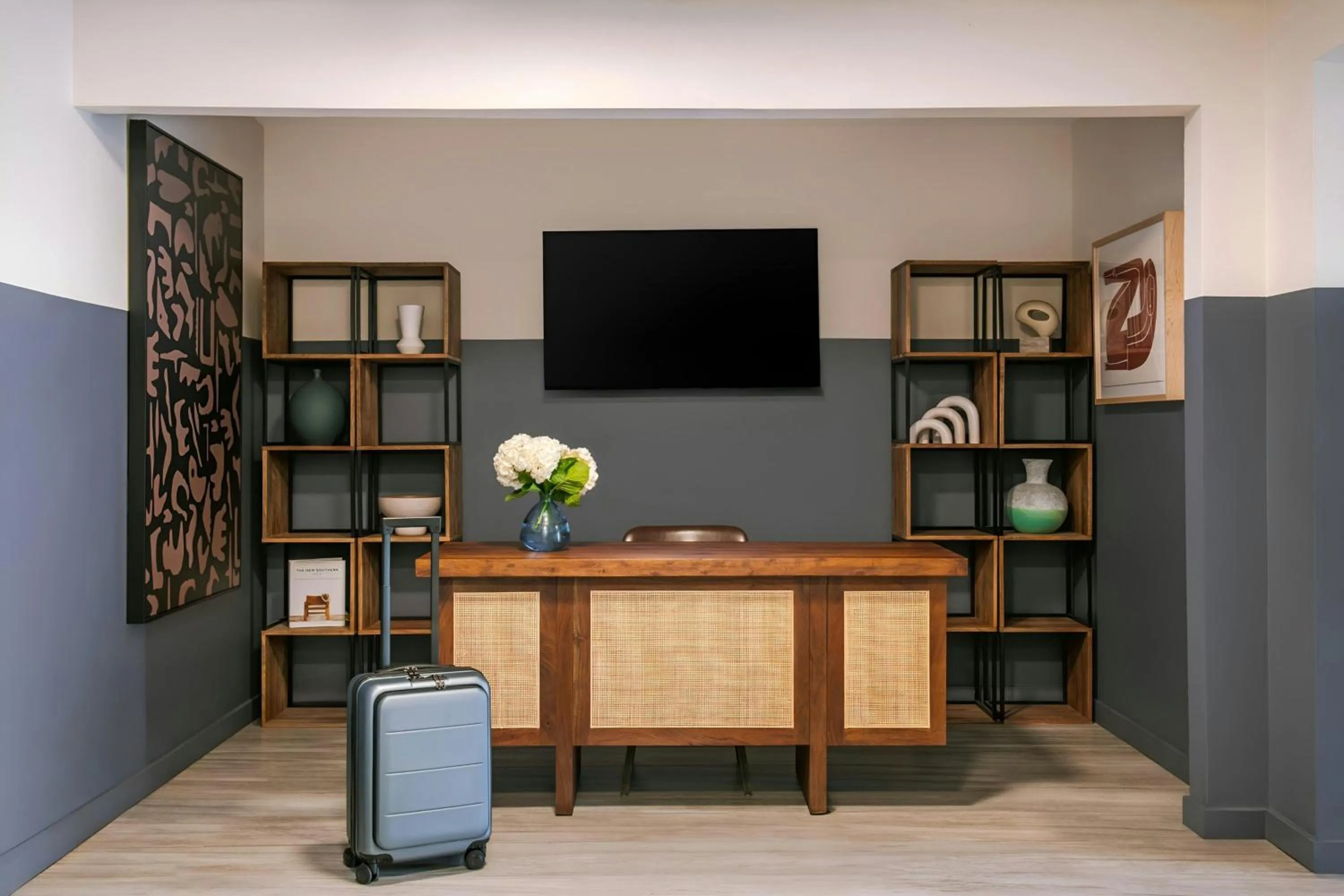 Lobby or reception in Sonder by Marriott Bonvoy Vista Cay Apartments