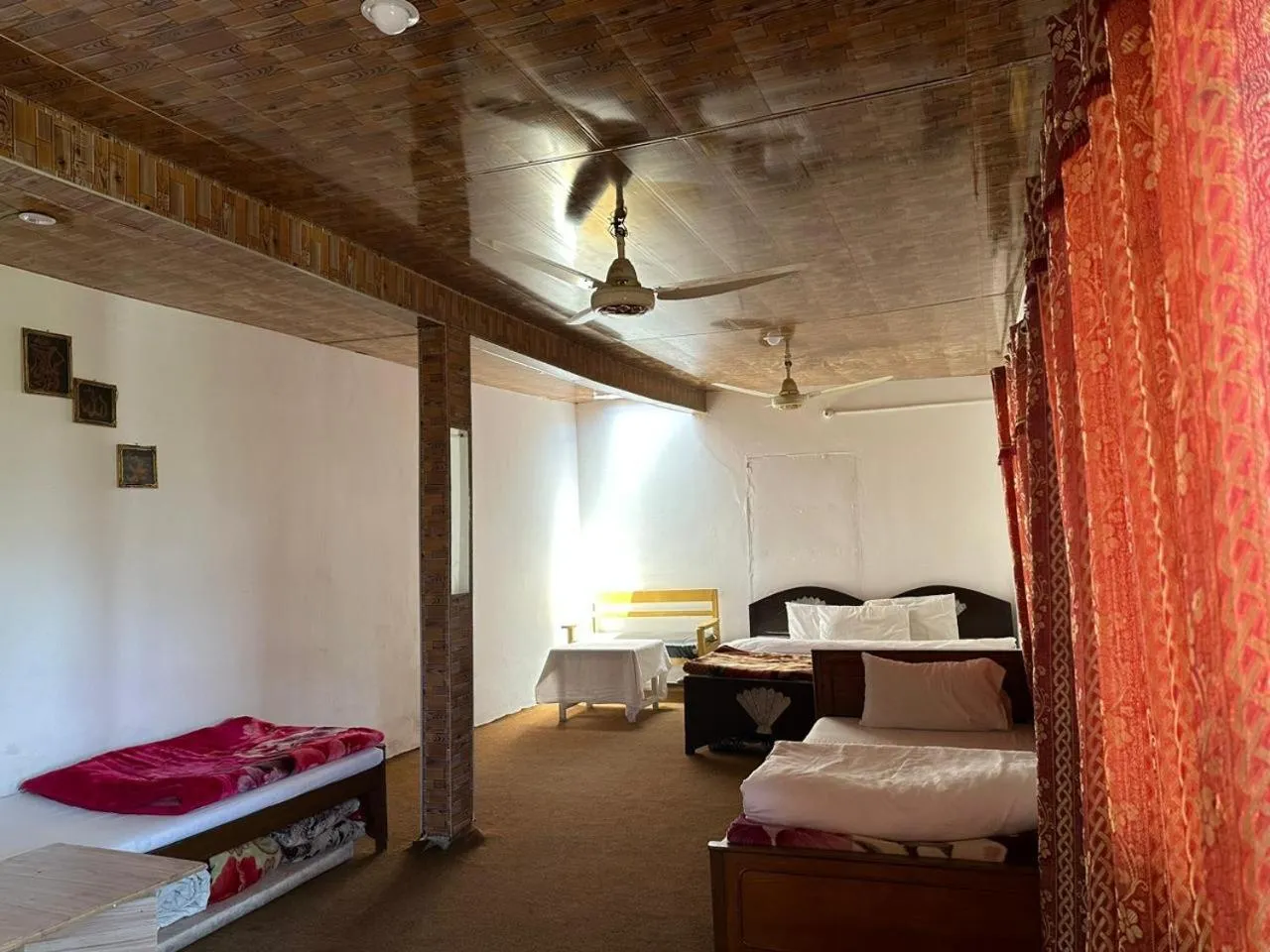 Bed in Tourist Cottage Hunza