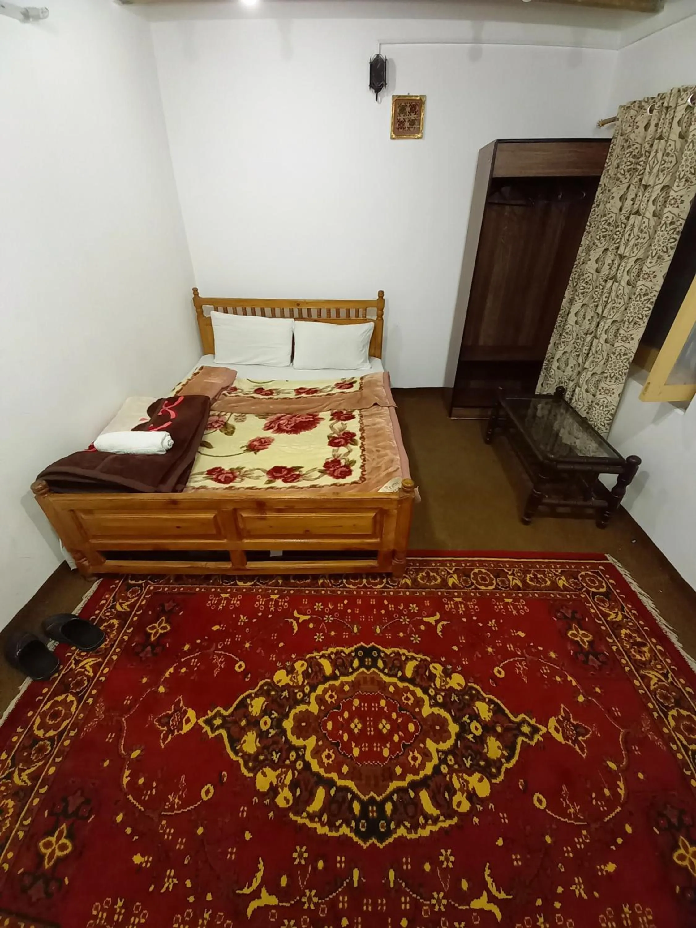 Bed in Tourist Cottage Hunza