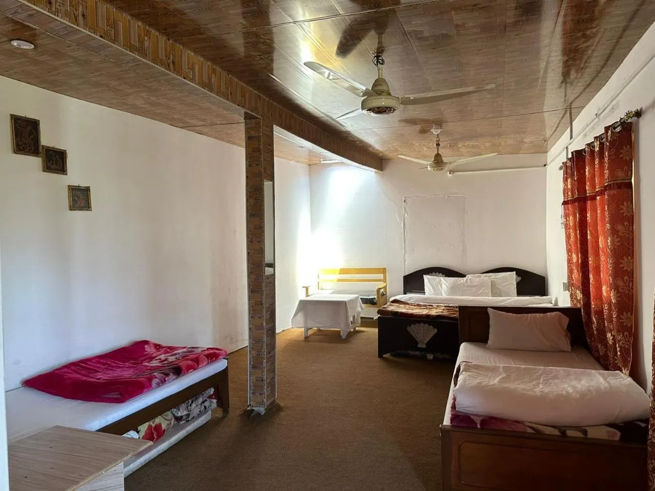 Bed in Tourist Cottage Hunza