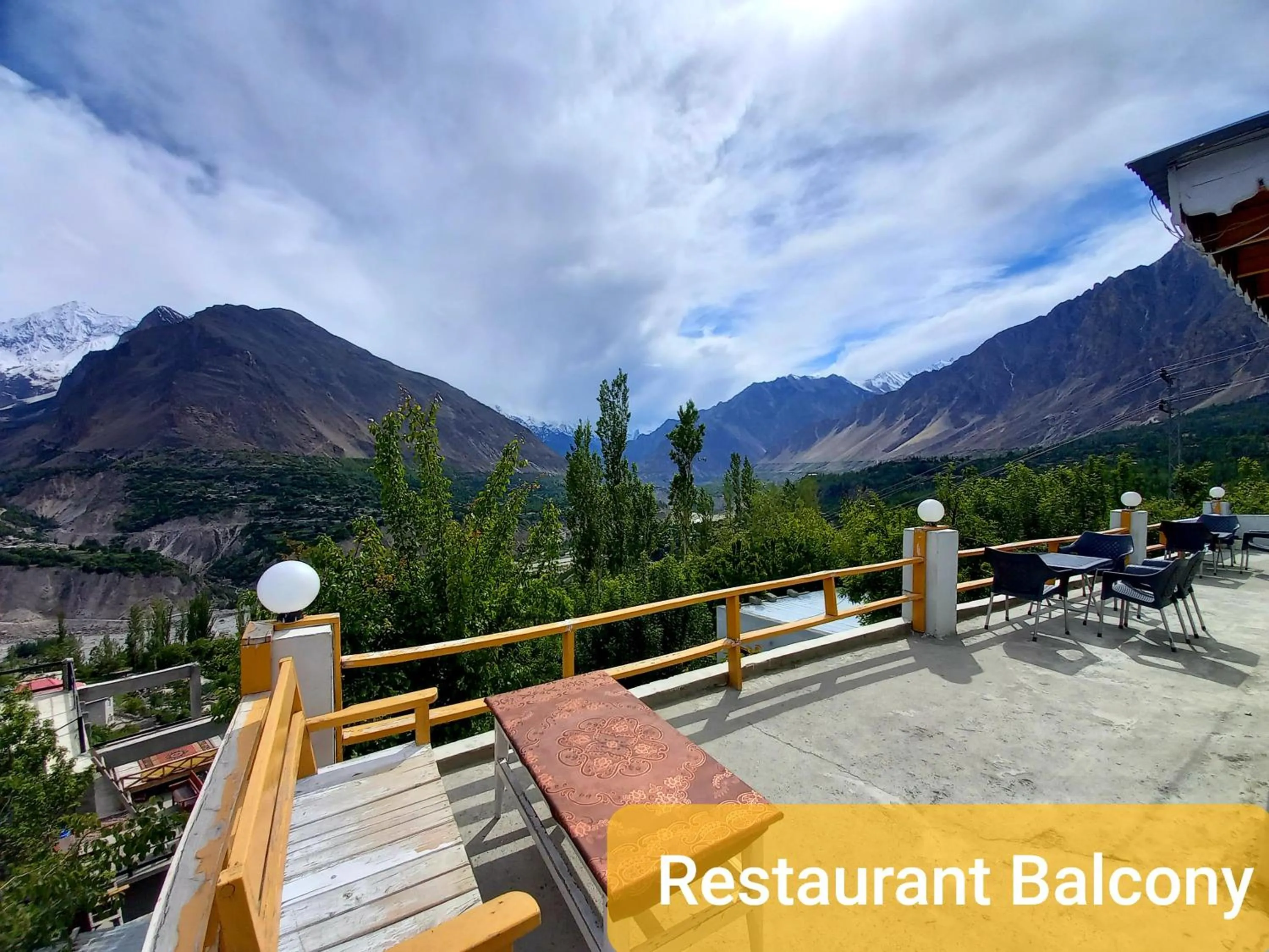Restaurant/places to eat in Tourist Cottage Hunza