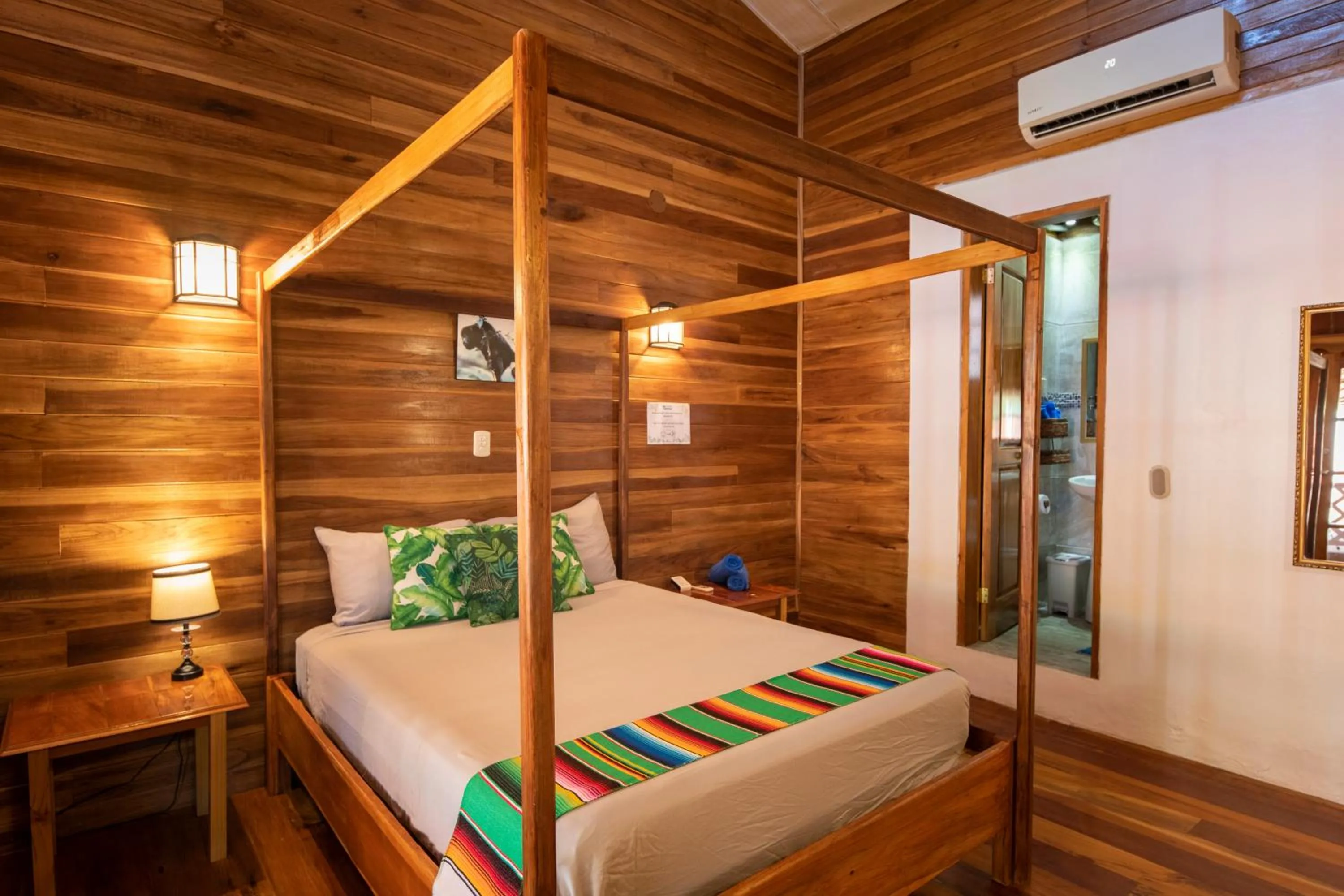Bed in Pangea Lodge with Shared Pool at the Heart of Manzanillo