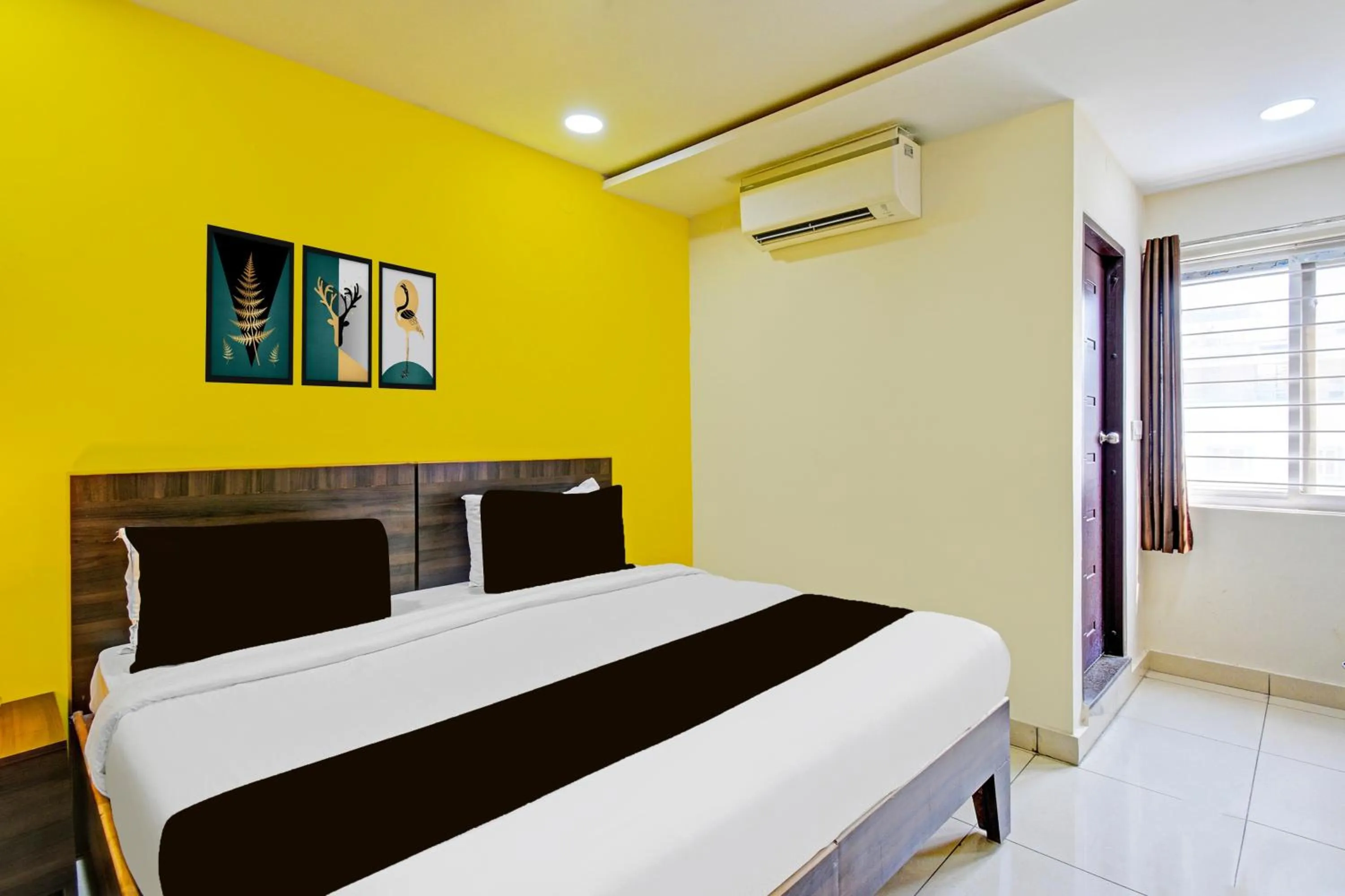 Bedroom, Bed in Super Hotel O Kondapur Hyderabad Formerly Dunes Inn