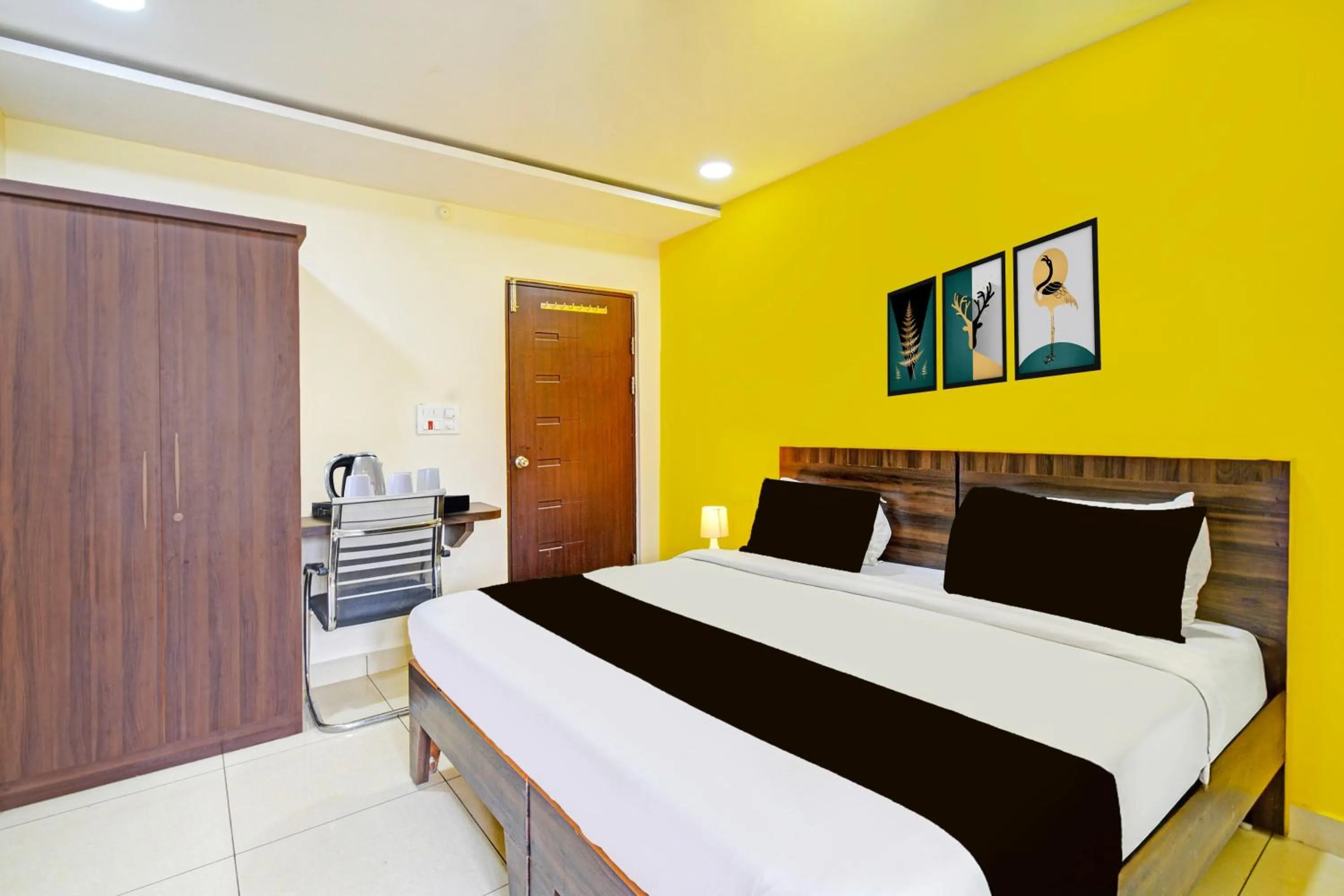 Bedroom, Bed in Super Hotel O Kondapur Hyderabad Formerly Dunes Inn
