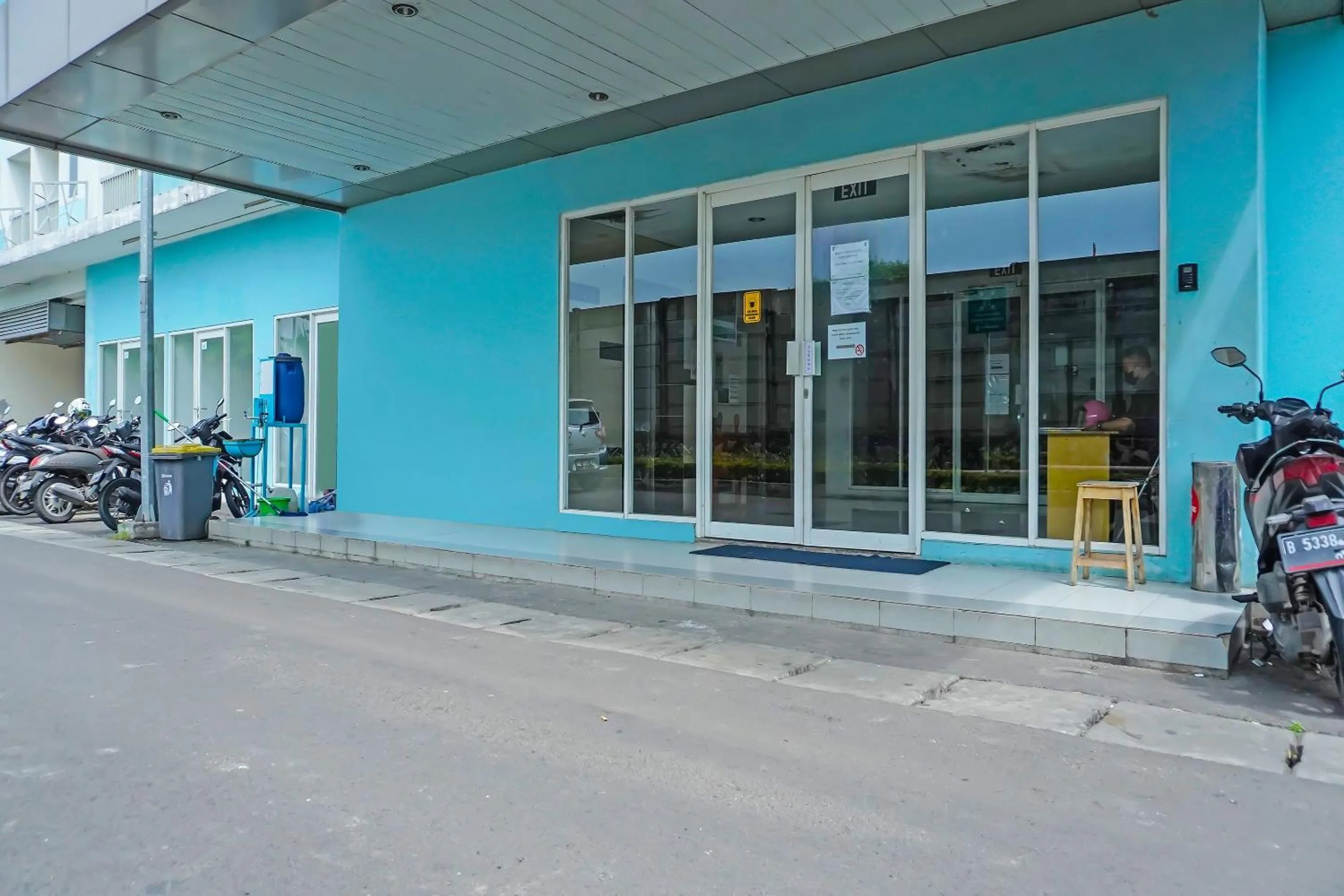 Facade/entrance in Hotel O Gkitroom