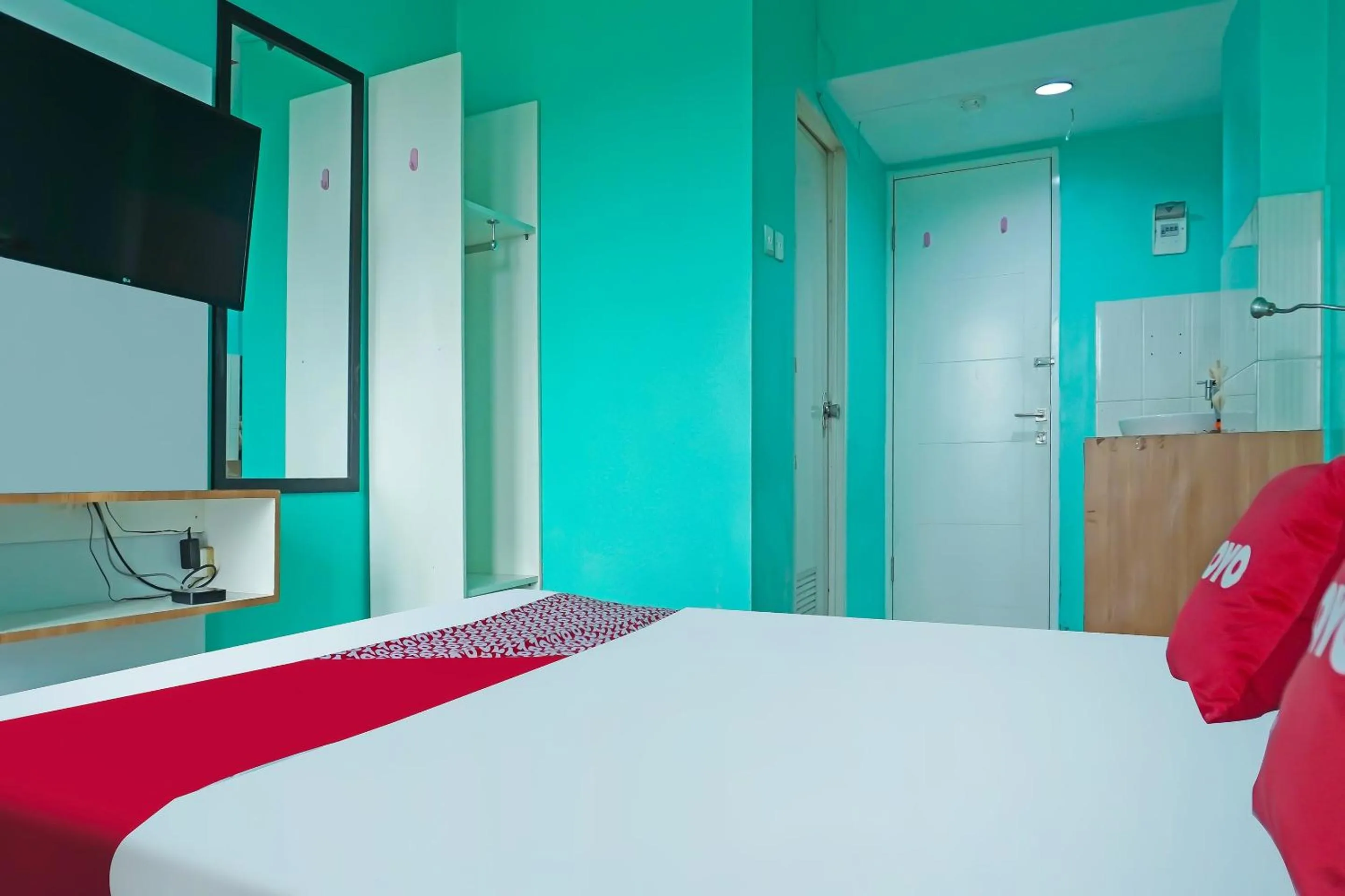 Bedroom in Hotel O Gkitroom