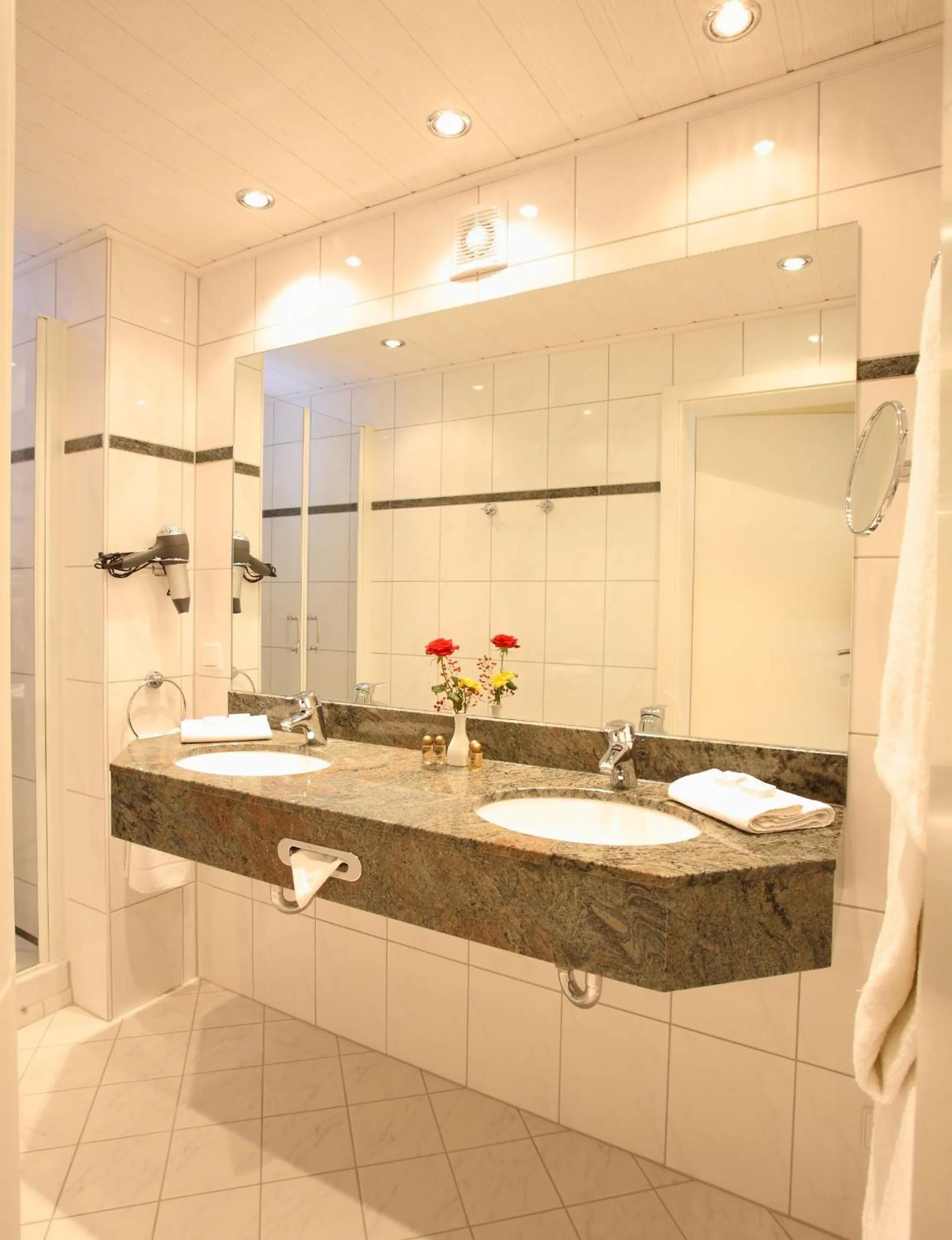 Bathroom in Landhotel Salmen