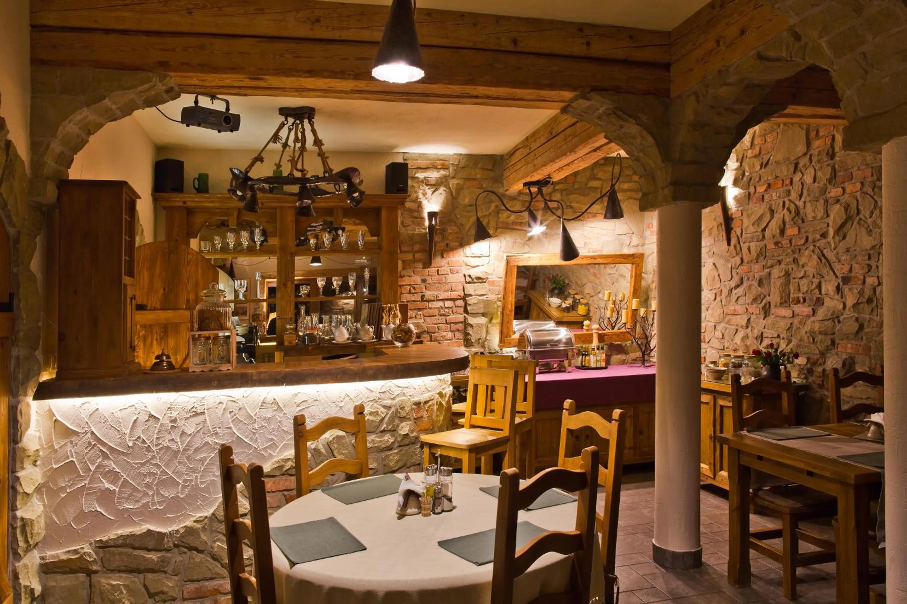 Restaurant/places to eat in Willa Trela