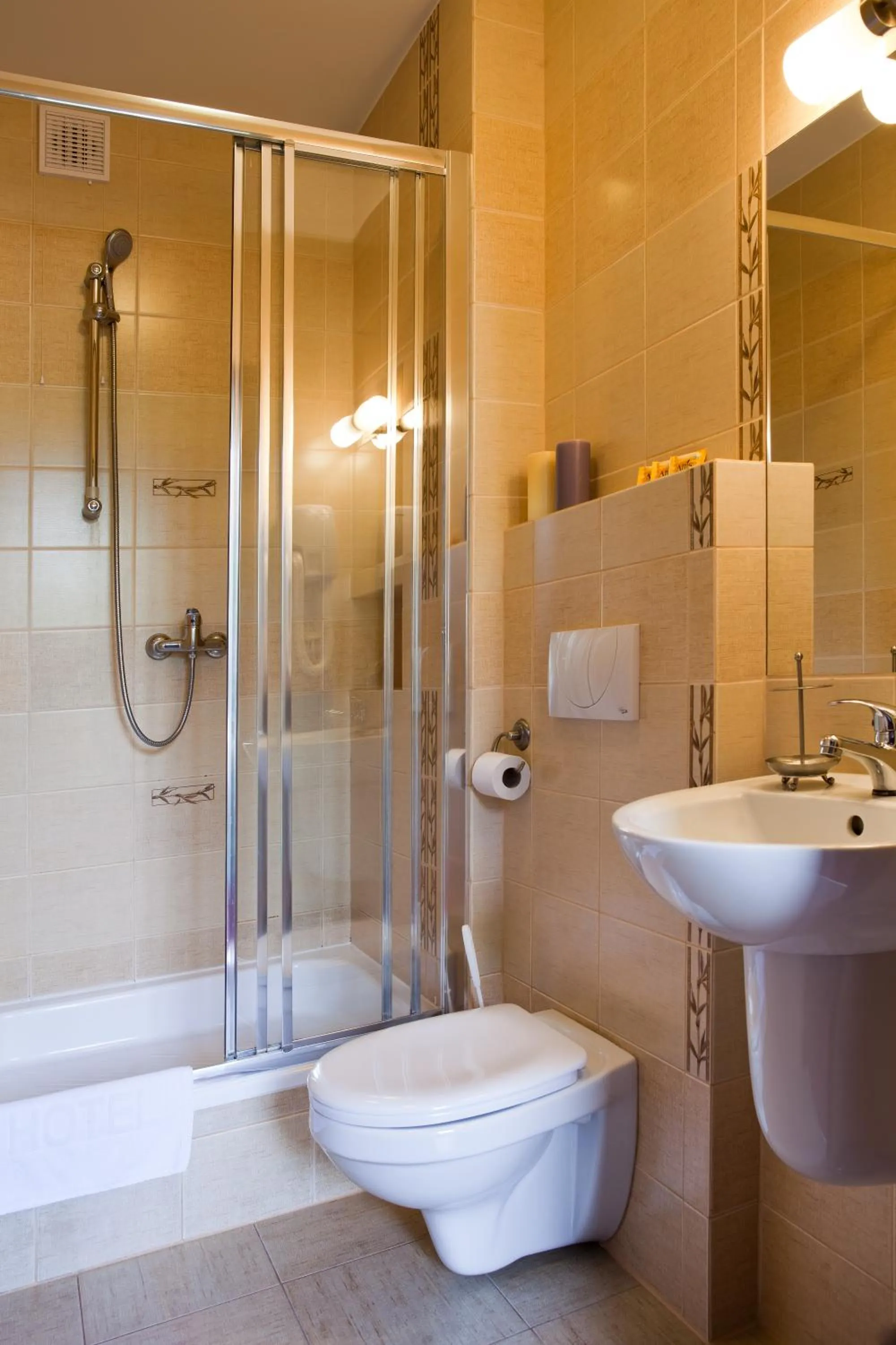 Photo of the whole room in Willa Trela