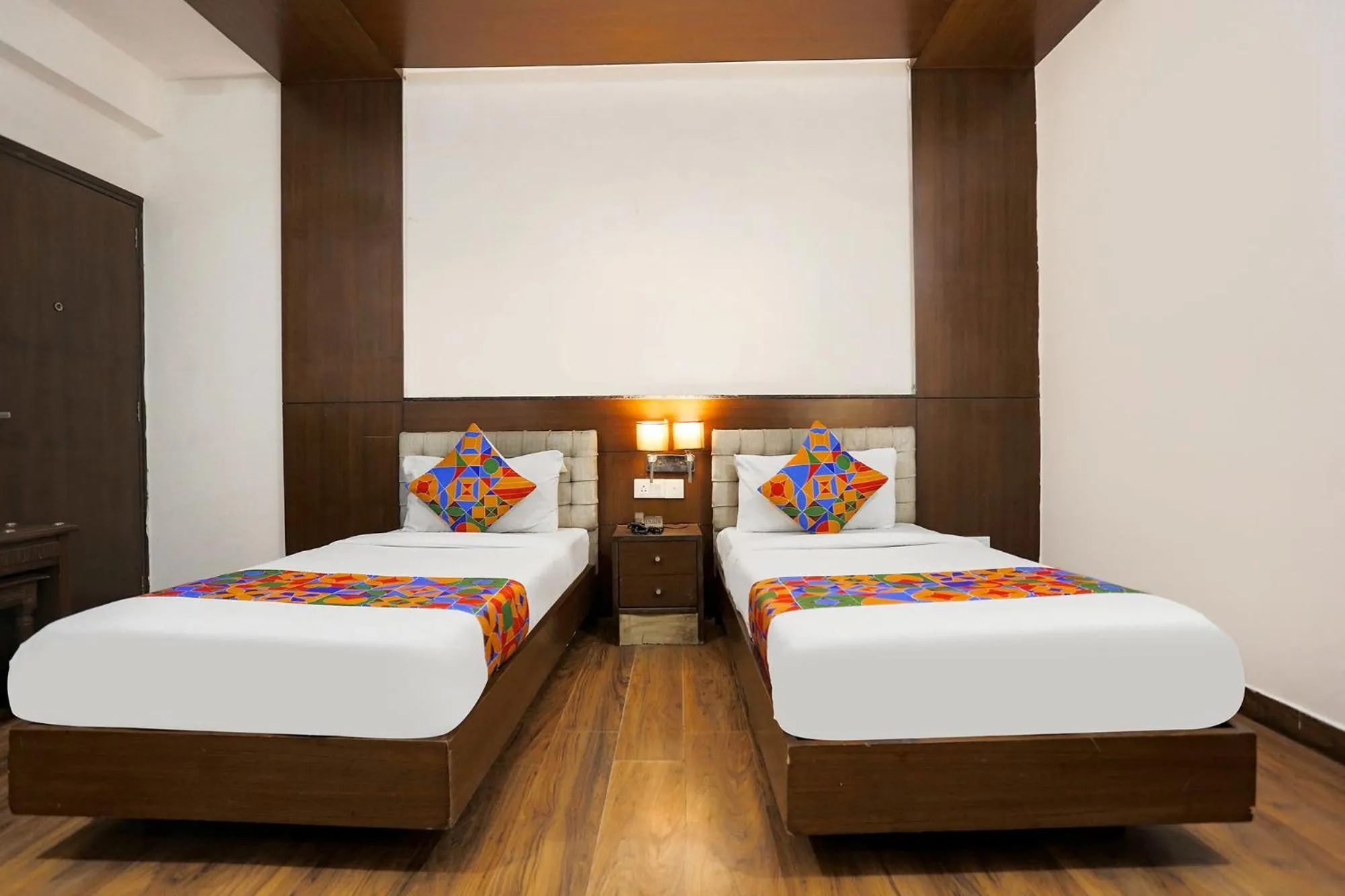 Bedroom, Bed in Via Heaven In