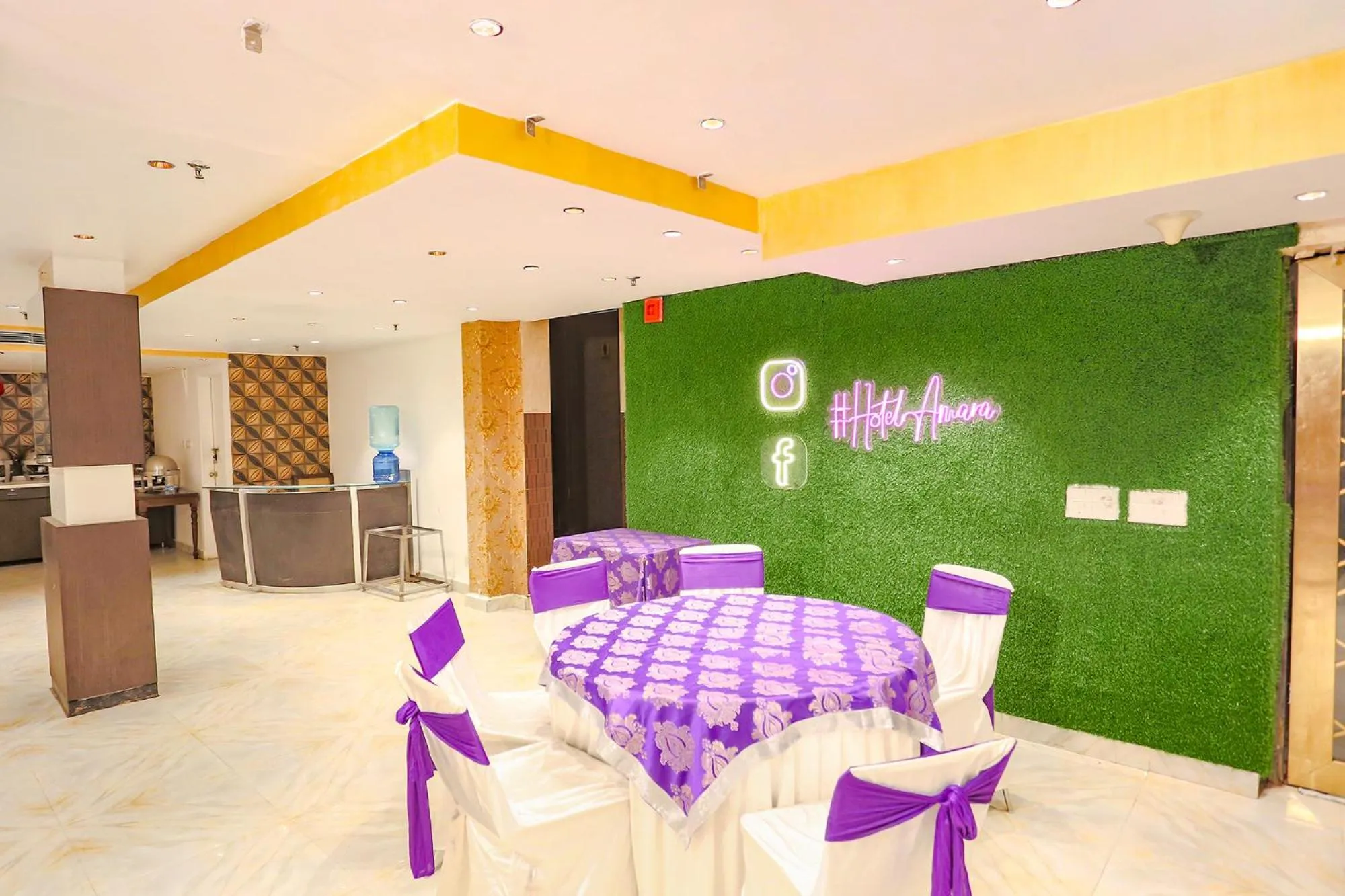 Restaurant/places to eat in Via Heaven In