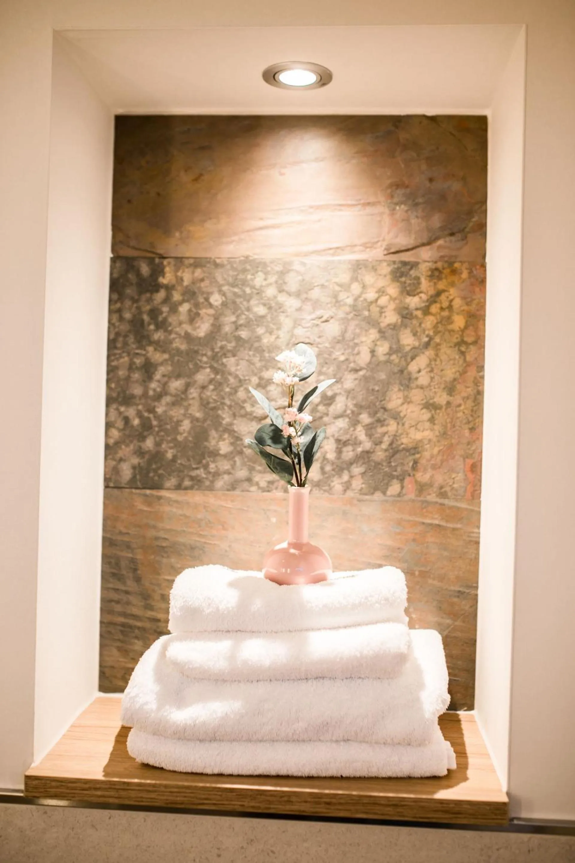 Bathroom in Wiechmanns Weserhotel