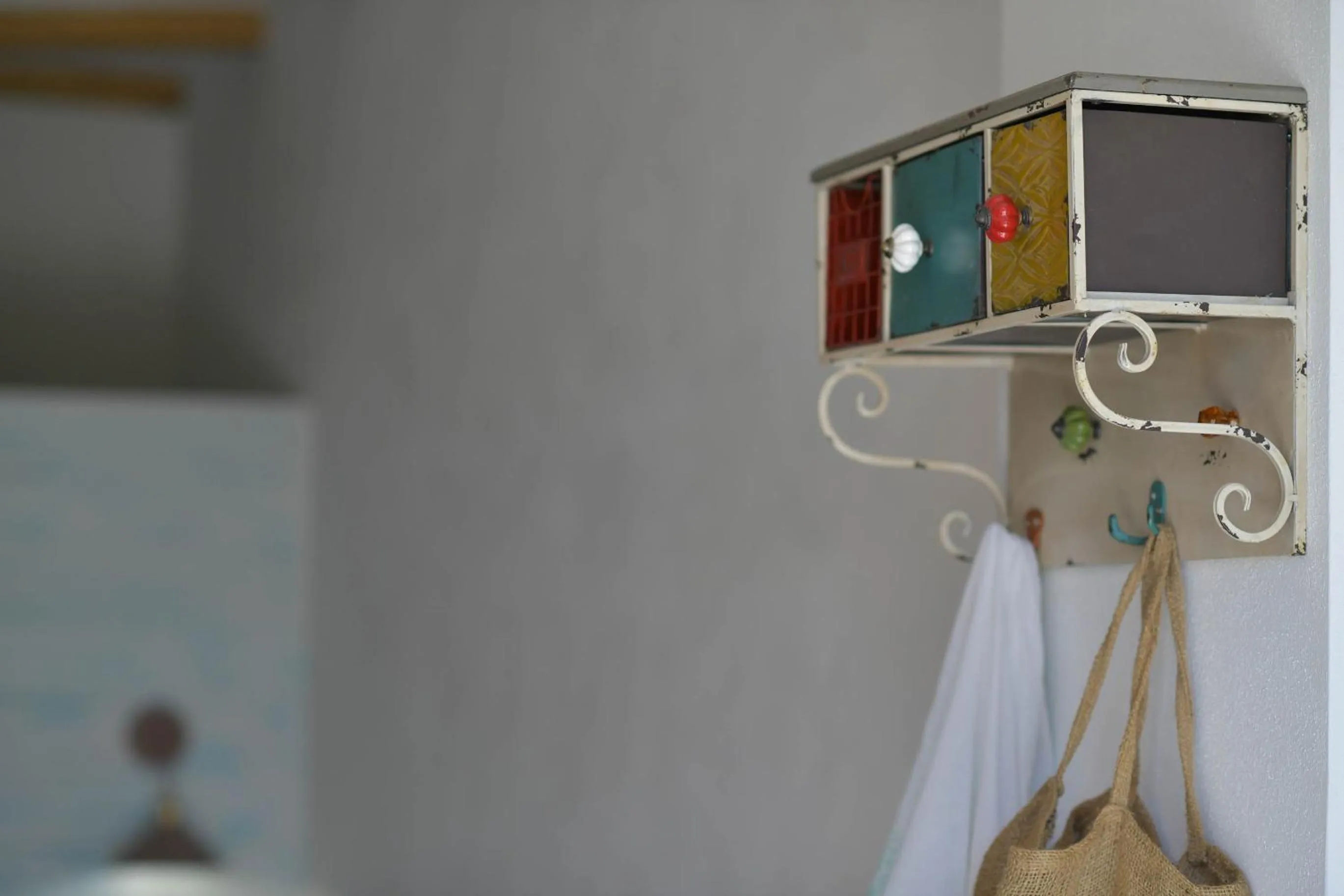 Decorative detail in LUCCICAMARE family-run BeB