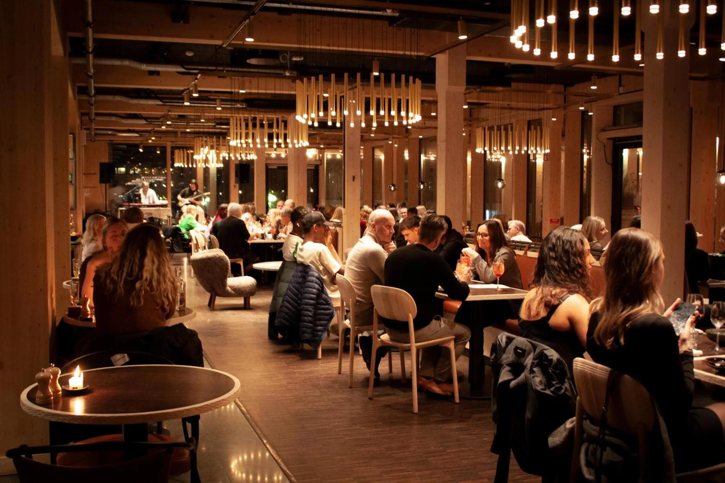 Restaurant/places to eat in The Wood Hotel by Elite