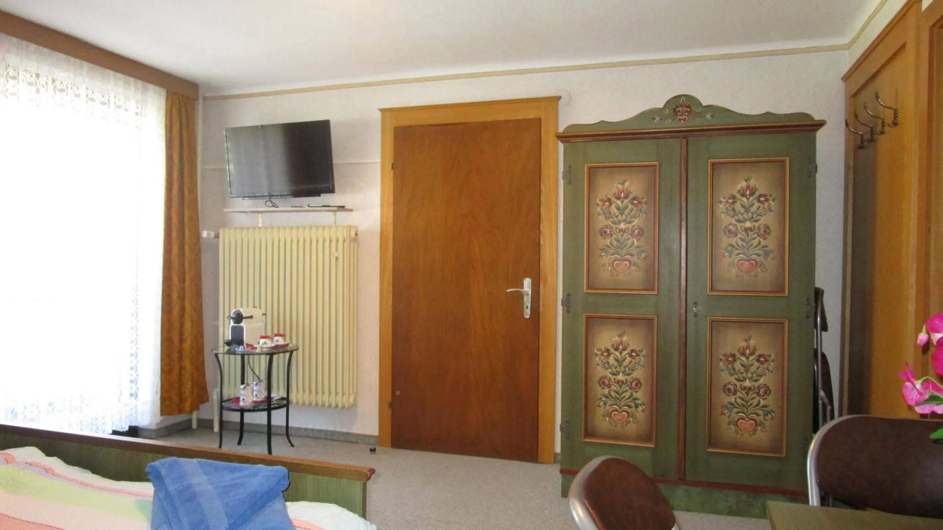 Photo of the whole room in Haus Elena