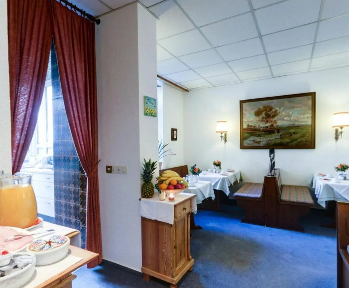 Restaurant/places to eat, Bed in Regina