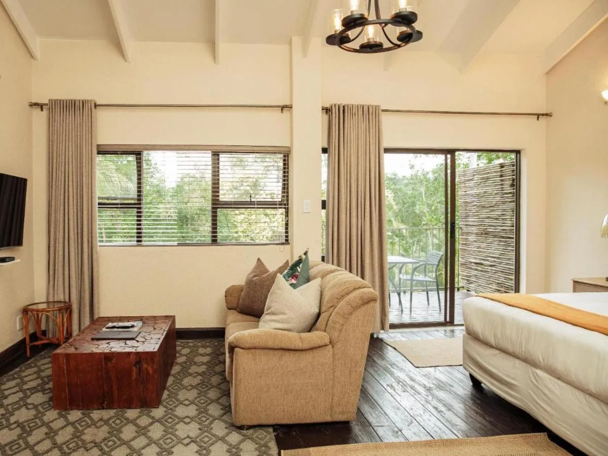 Bushbaby Valley Lodge