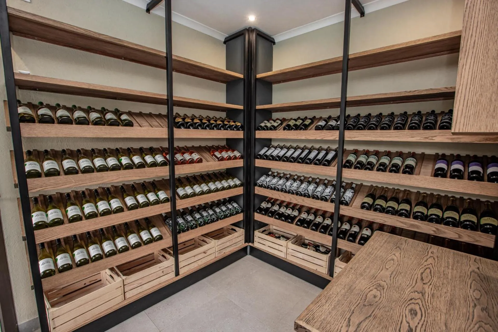 Restaurant/places to eat in Bushbaby Valley Lodge