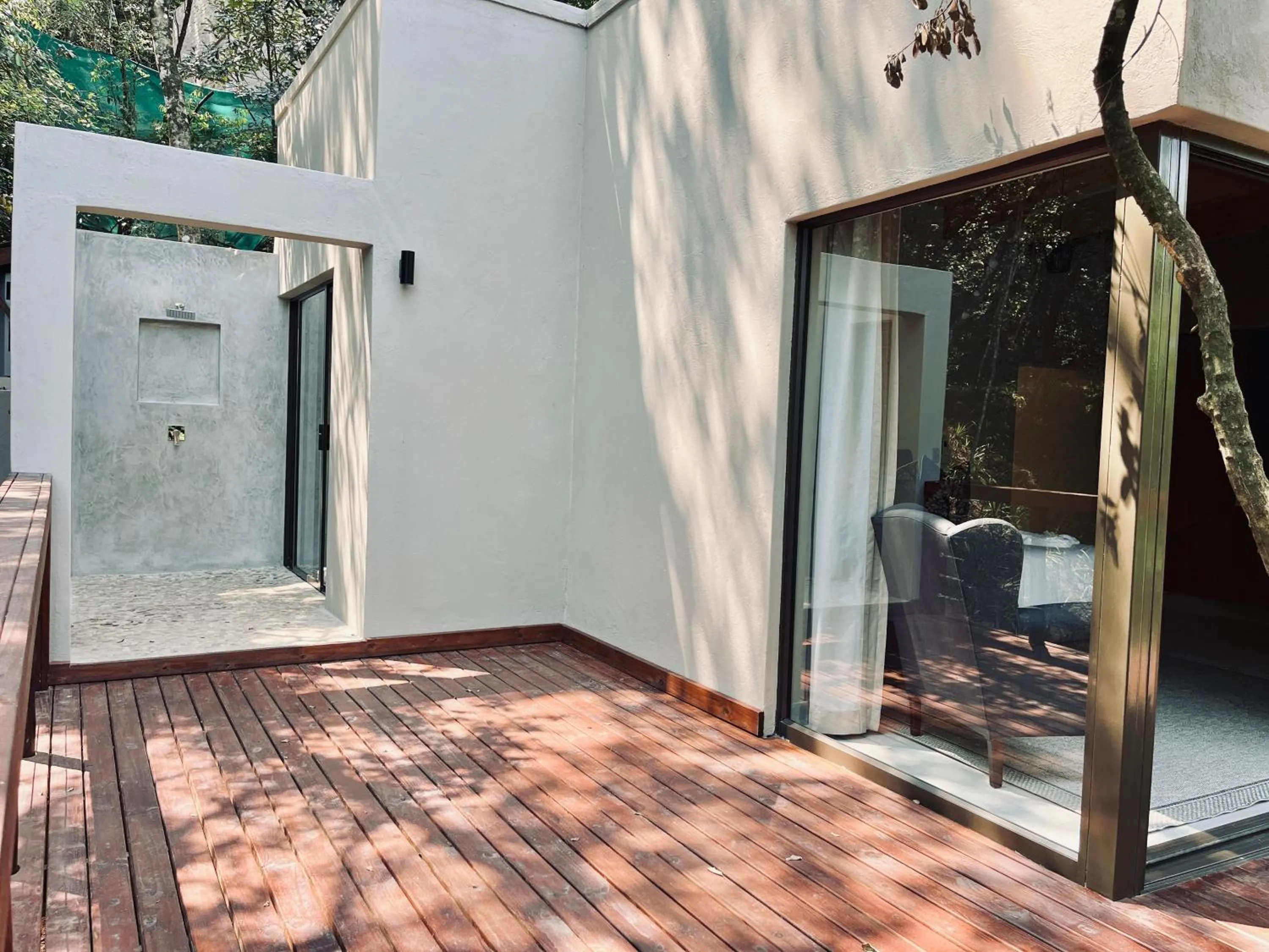 Bushbaby Valley Lodge