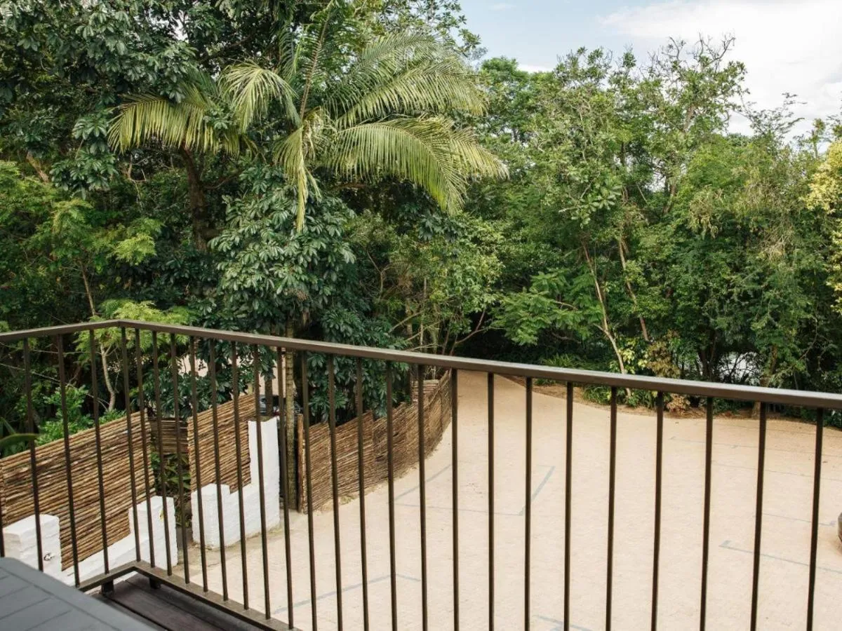 Bushbaby Valley Lodge