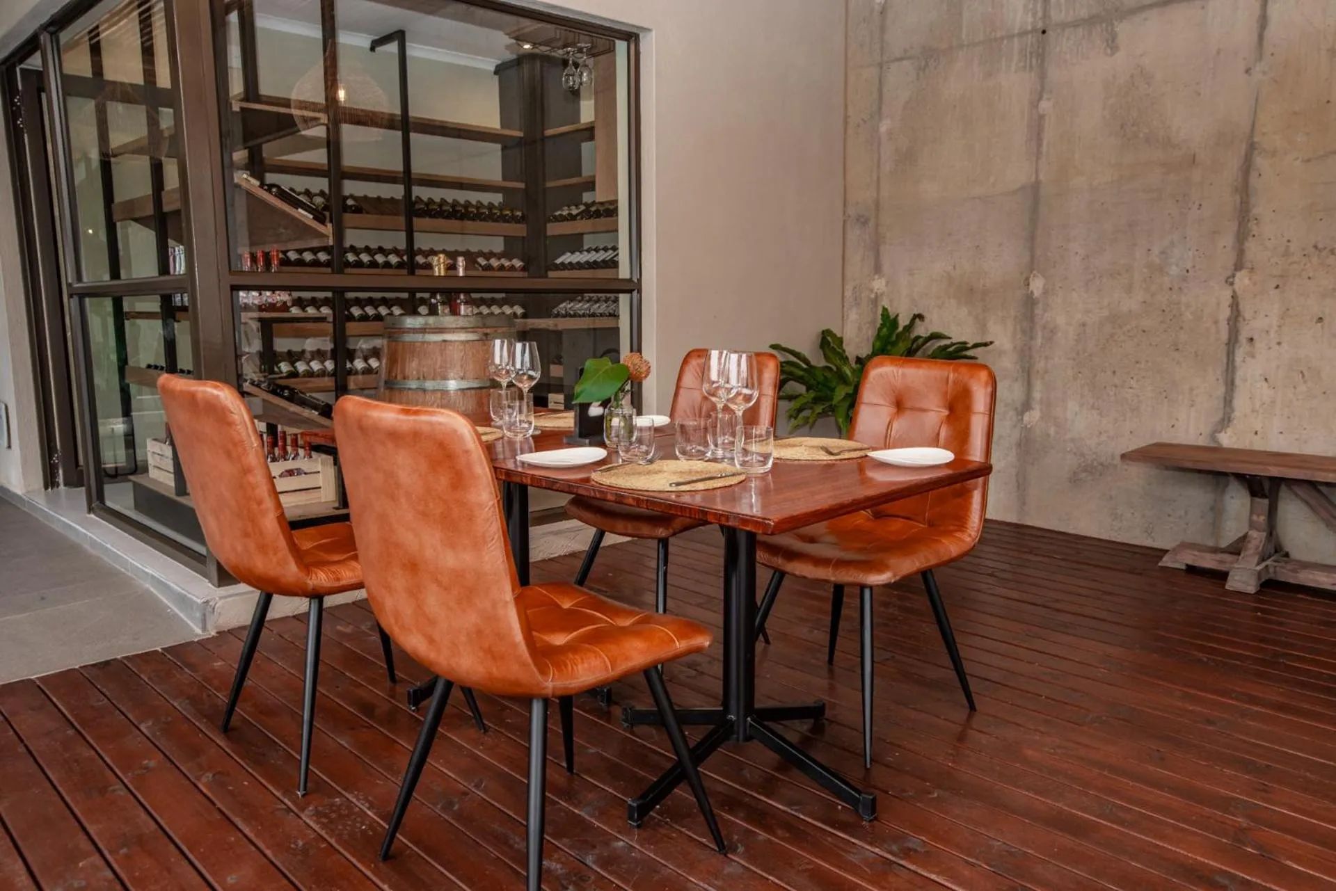 Bushbaby Valley Lodge