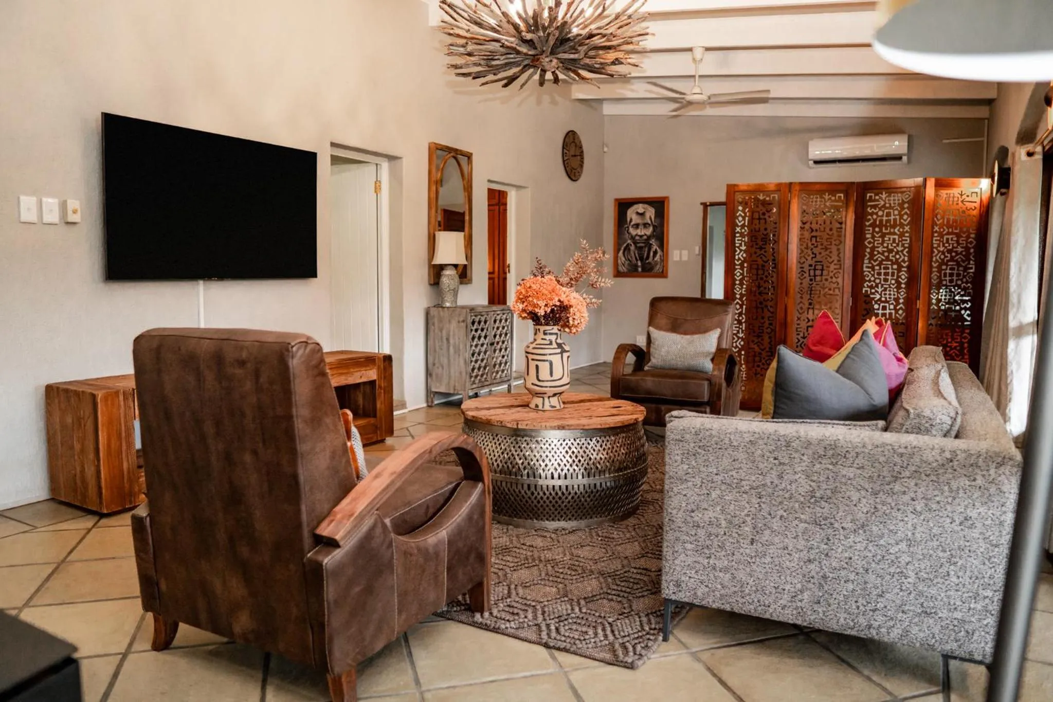 Bushbaby Valley Lodge