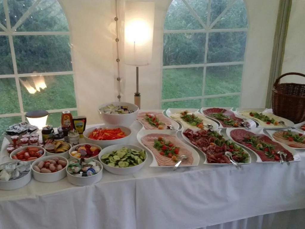 Restaurant/places to eat in Hotel Sternzeit