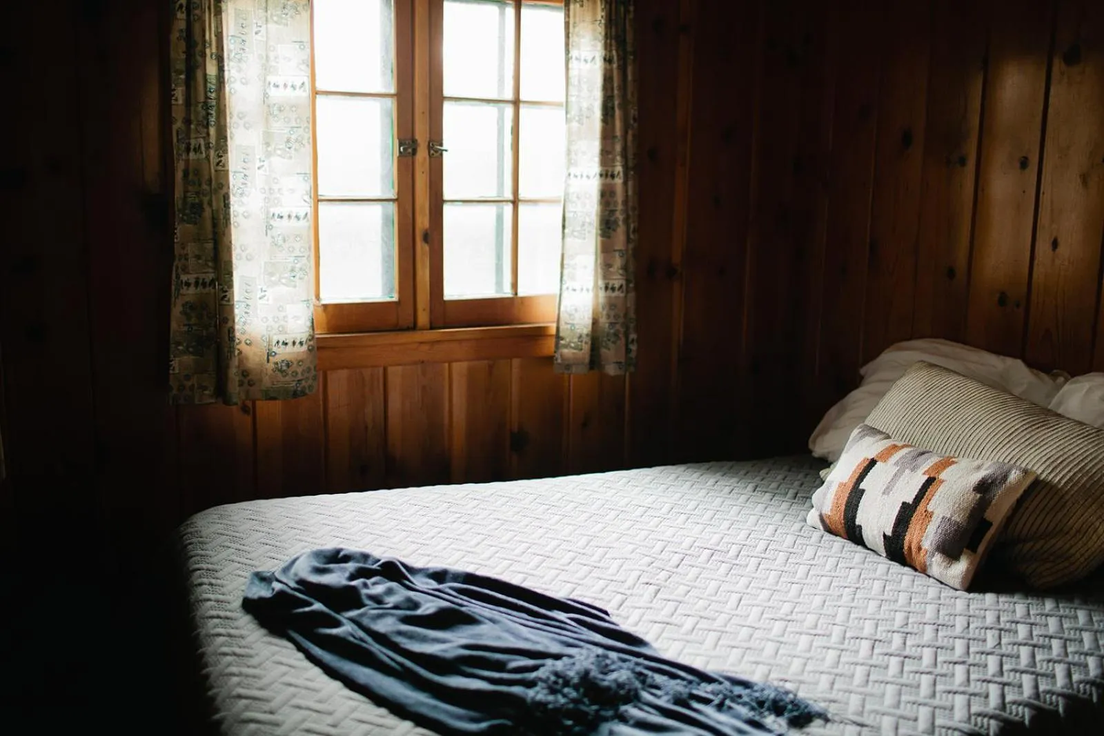 Bed in Riverside Point Resort