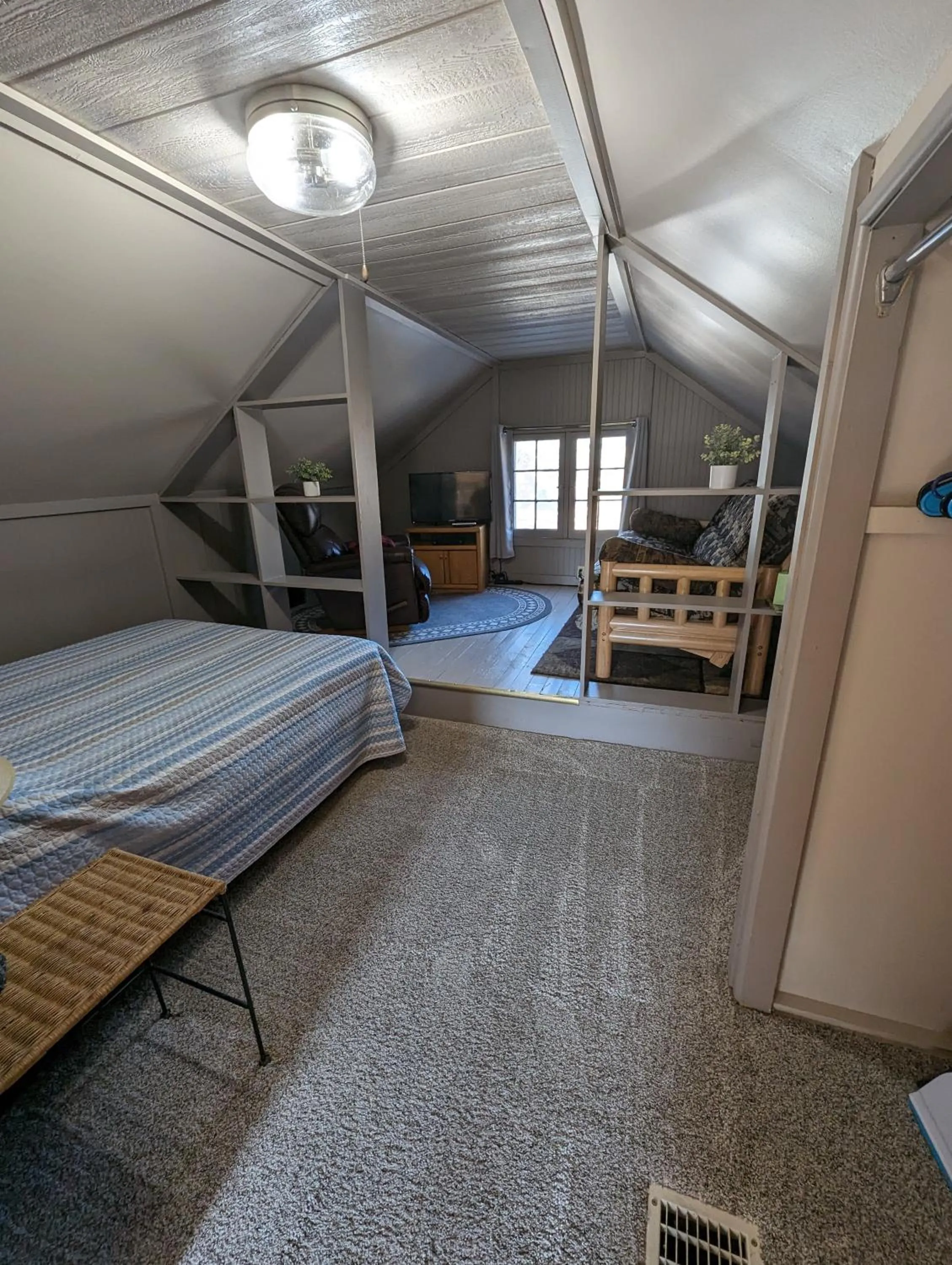 Riverside Point Resort