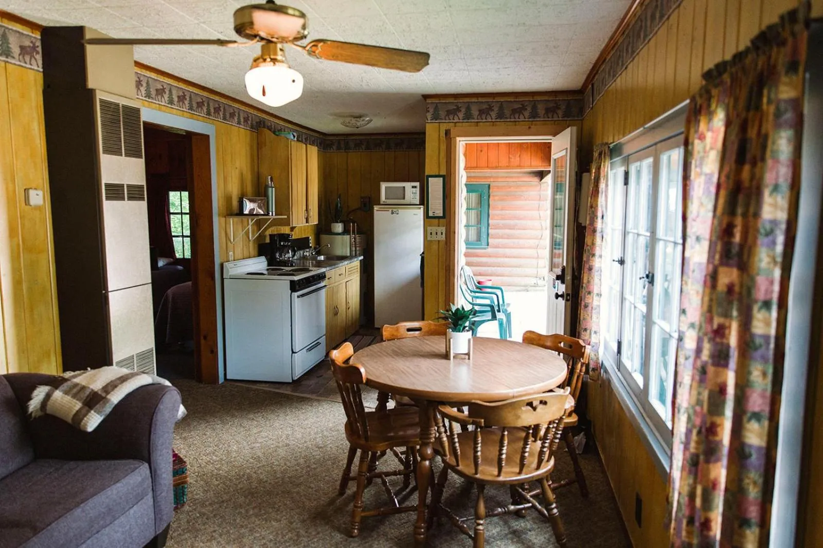 Seating area in Riverside Point Resort