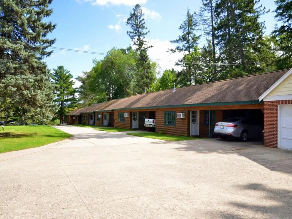 Riverside Point Resort