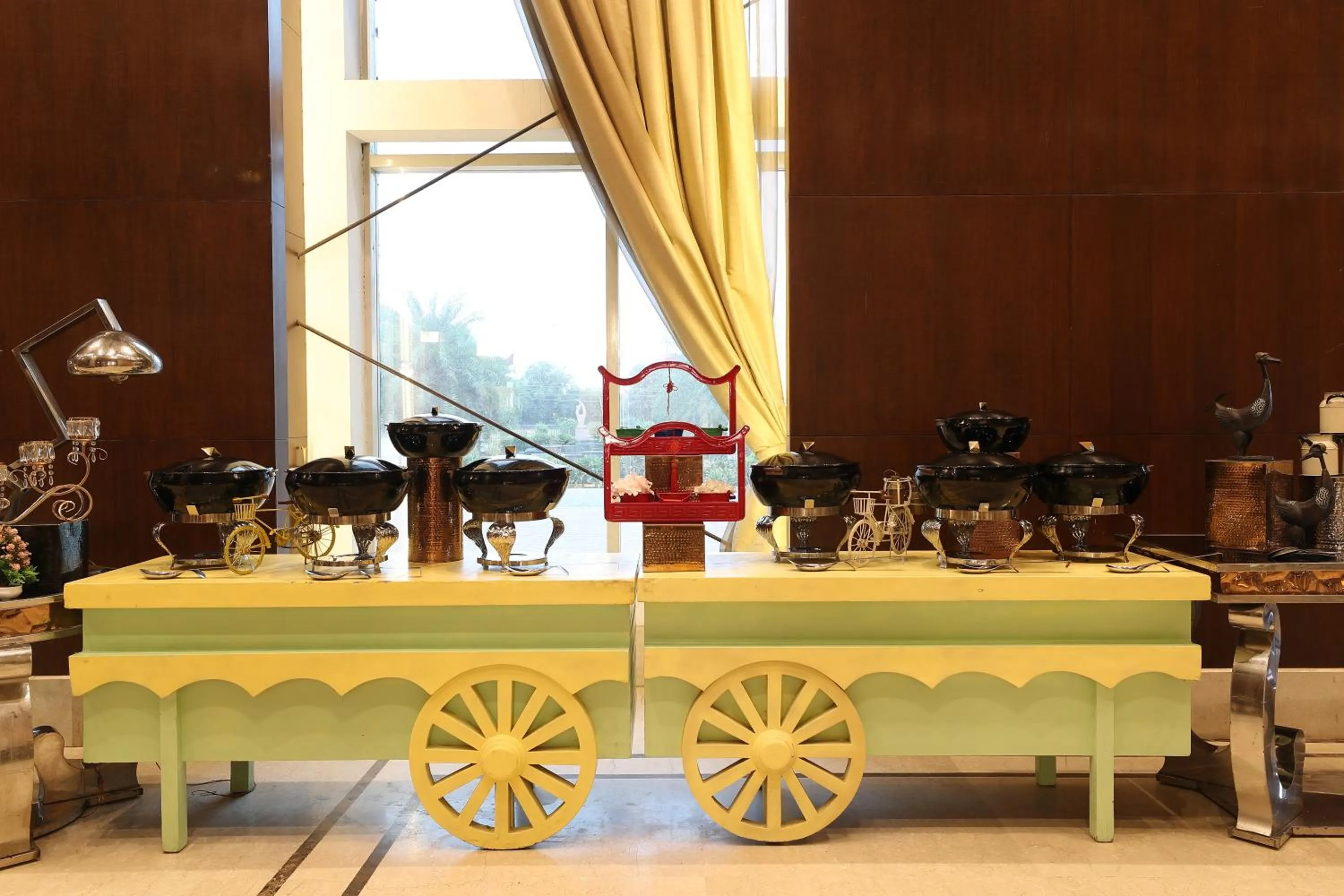 Food in Tivoli Royal Palace