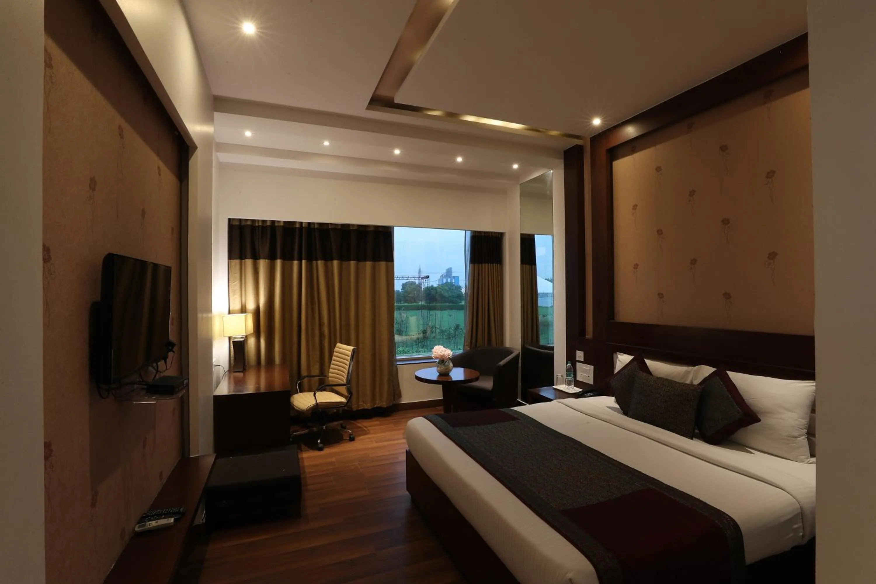 Bed in Tivoli Royal Palace