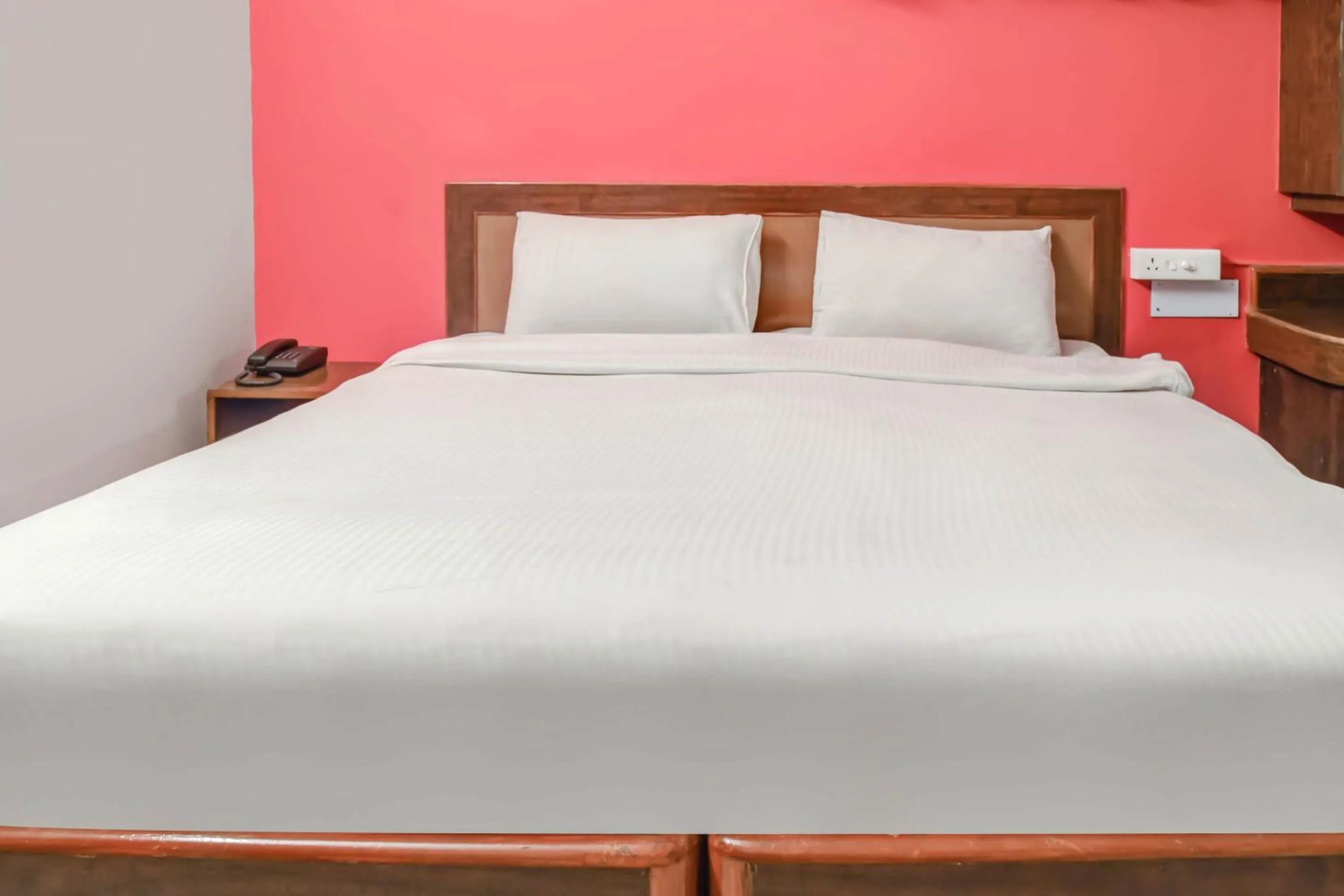 Bedroom, Bed in Hotel O Kota Lodge