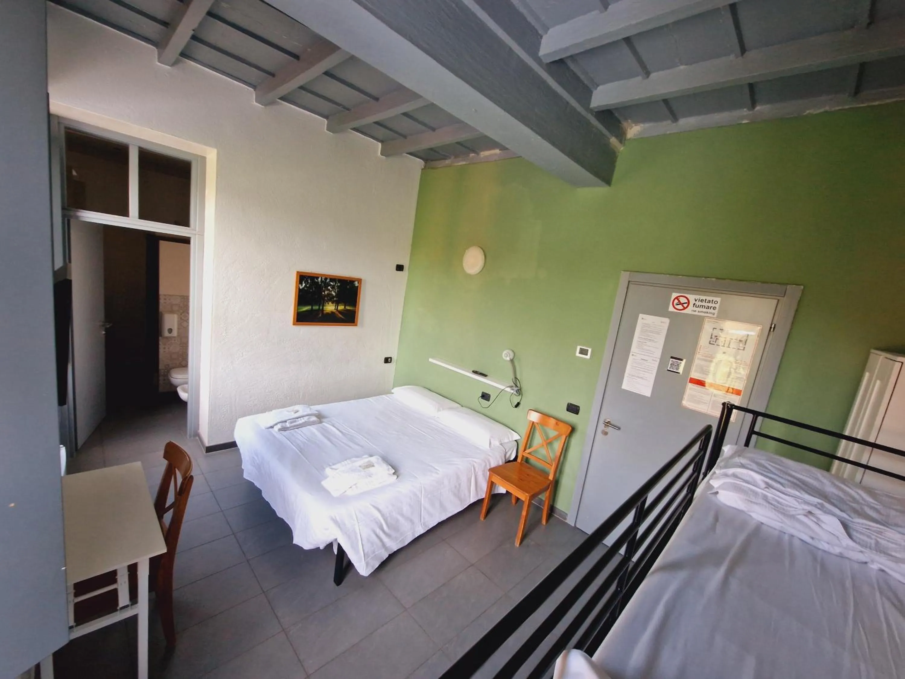 Bed in B&B e Ostello, Parco di Monza, CASCINA COSTA ALTA