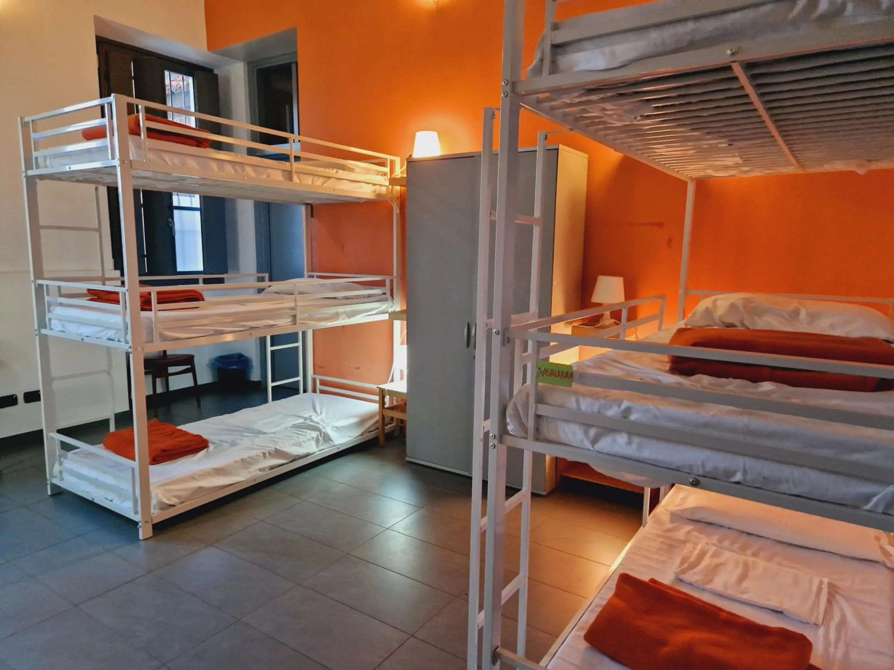 Bed in B&B e Ostello, Parco di Monza, CASCINA COSTA ALTA