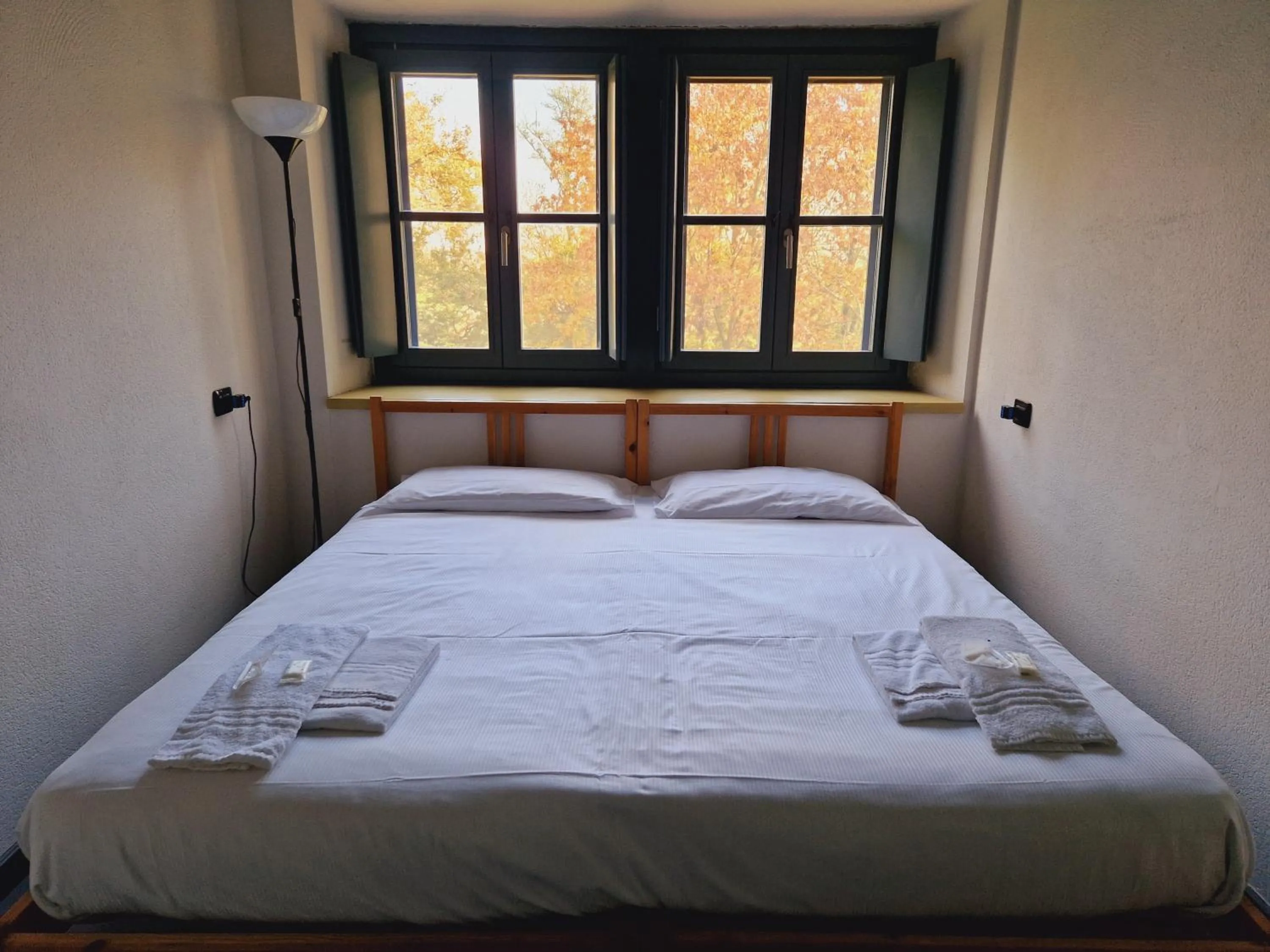 Bed in B&B e Ostello, Parco di Monza, CASCINA COSTA ALTA